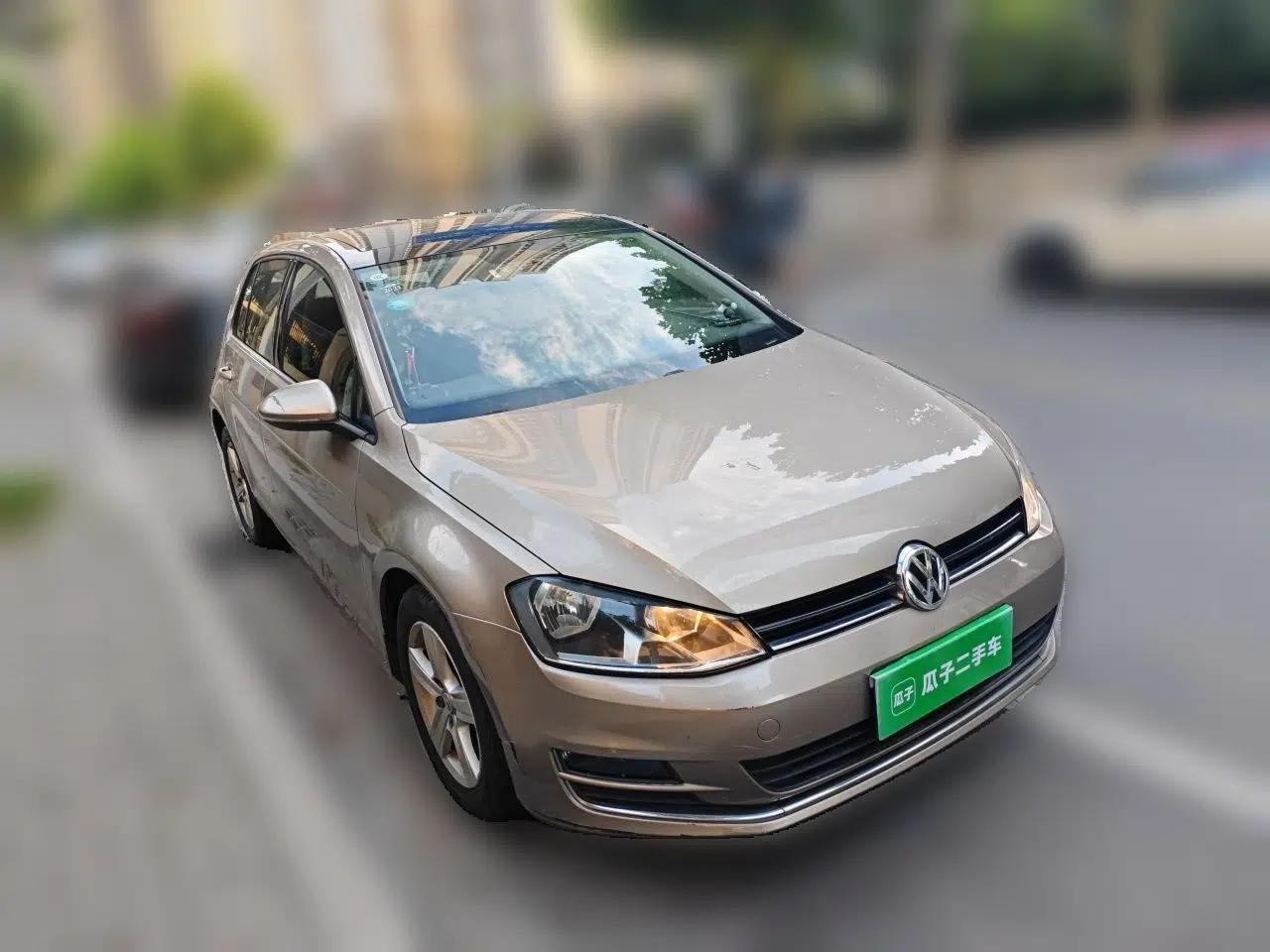 Volkswagen Golf 2015 1.6L Automatic Comfort Model — миниатюра 3