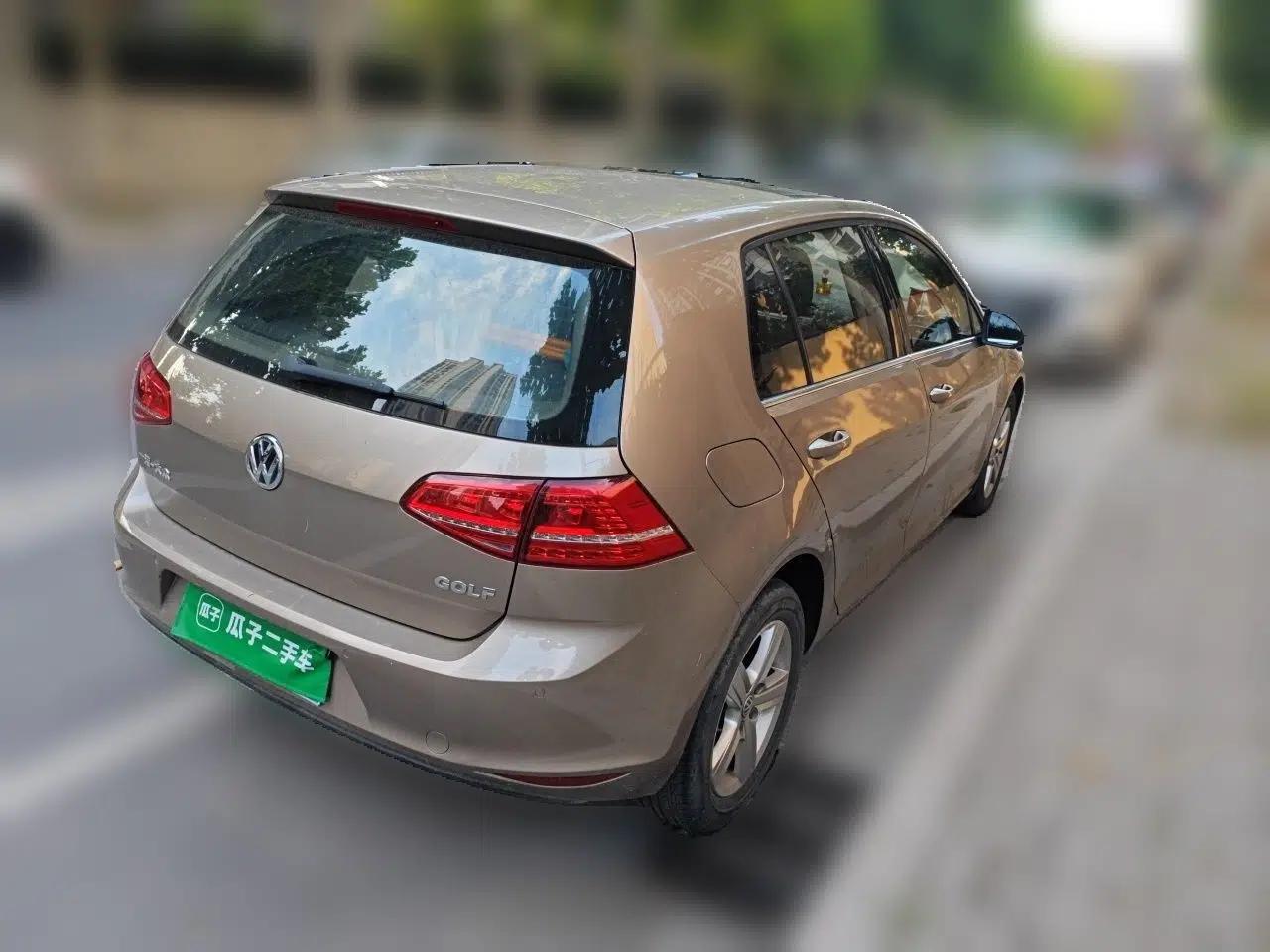 Volkswagen Golf 2015 1.6L Automatic Comfort Model — миниатюра 6