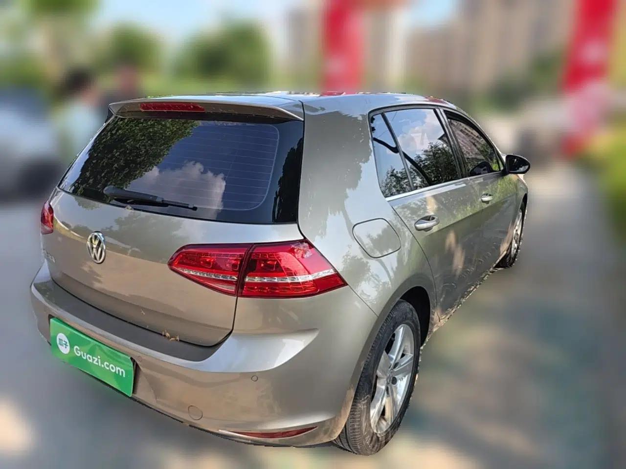Volkswagen Golf 2015 1.6L Automatic Comfort Model — миниатюра 6