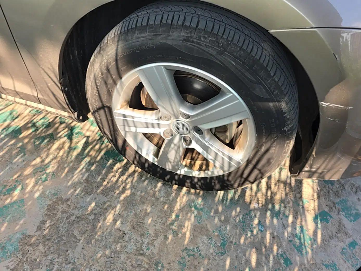 Volkswagen Golf 2015 1.6L Automatic Comfort Model — миниатюра 8