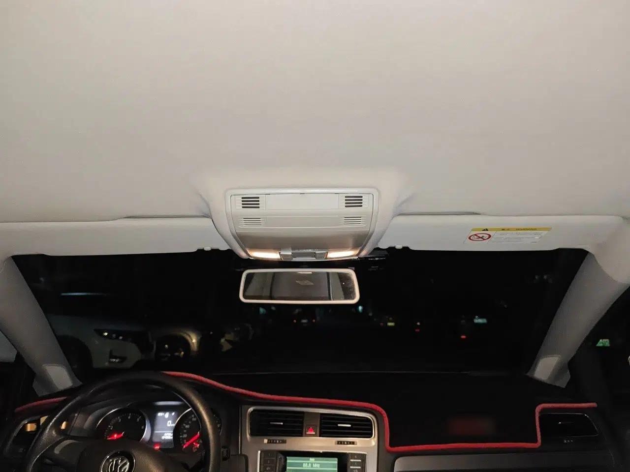 Volkswagen Golf 2015 1.6L Automatic Fashion Model — миниатюра 18