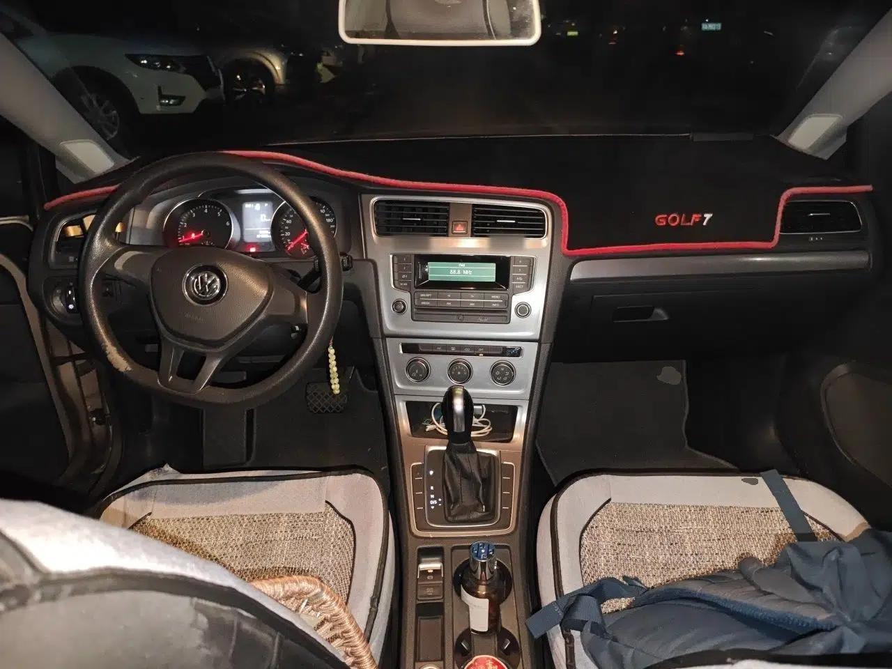 Volkswagen Golf 2015 1.6L Automatic Fashion Model — миниатюра 9