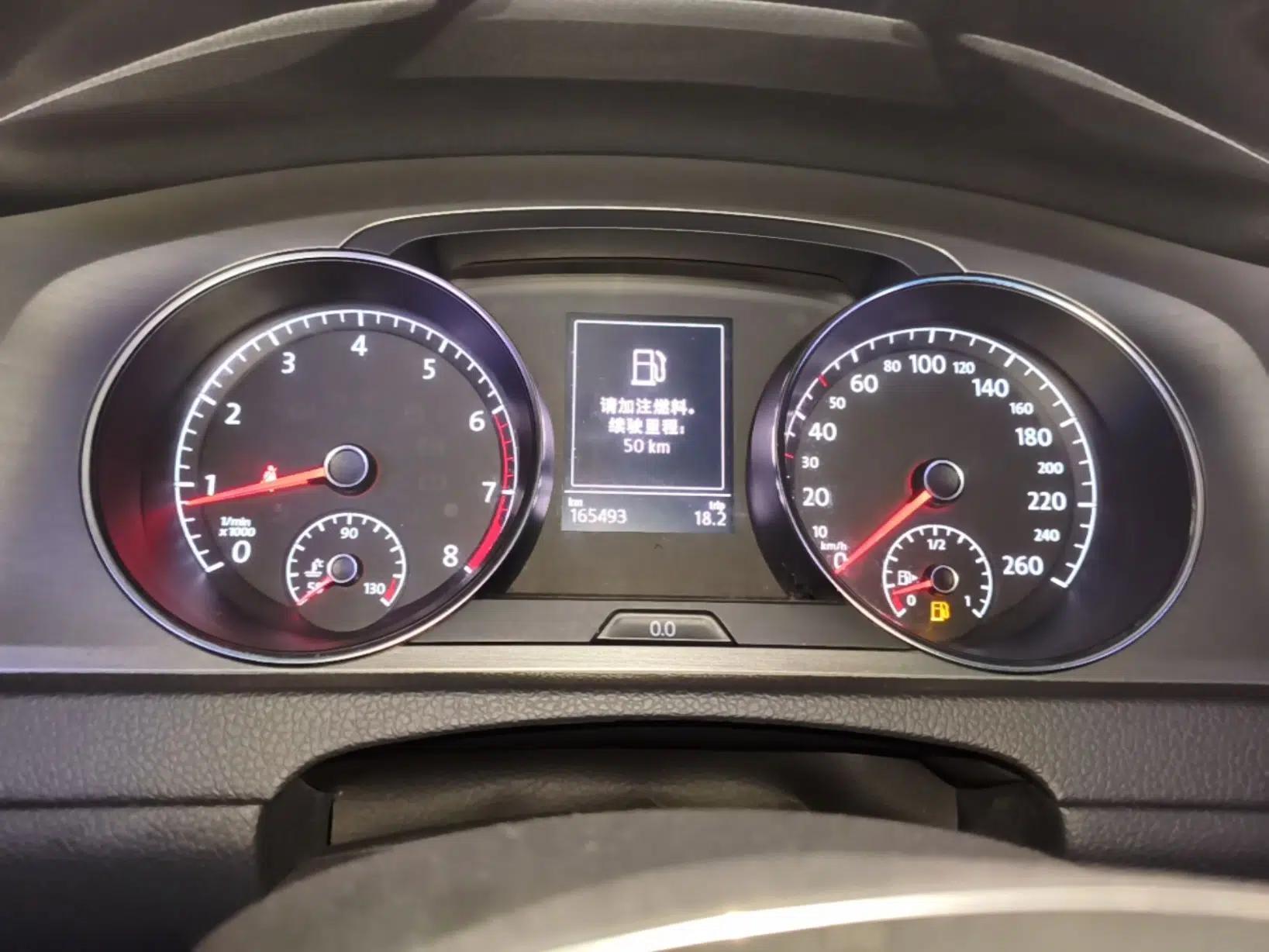 Volkswagen Golf 2016 230TSI Automatic Comfort Version — миниатюра 14