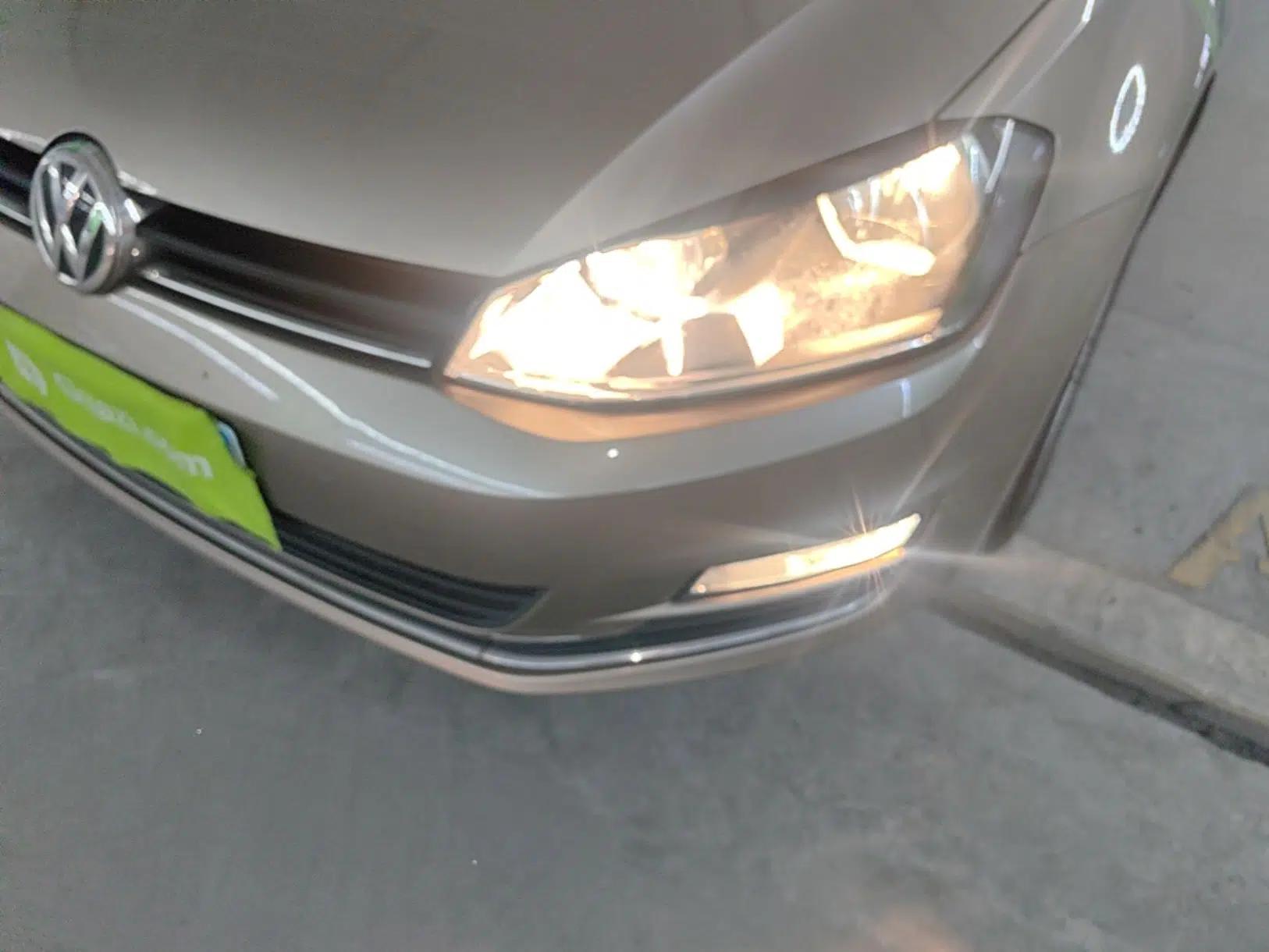 Volkswagen Golf 2016 1.6L Automatic Comfort Model — миниатюра 8