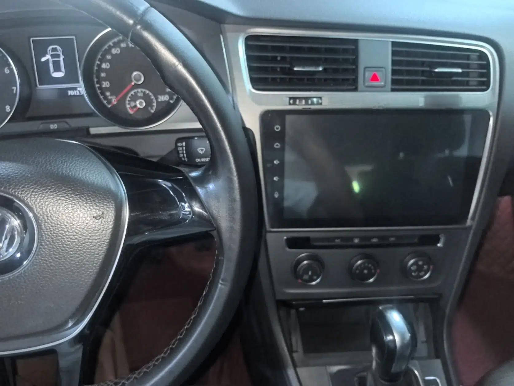 Volkswagen Golf 2015 1.6L Automatic Comfort Model — миниатюра 12
