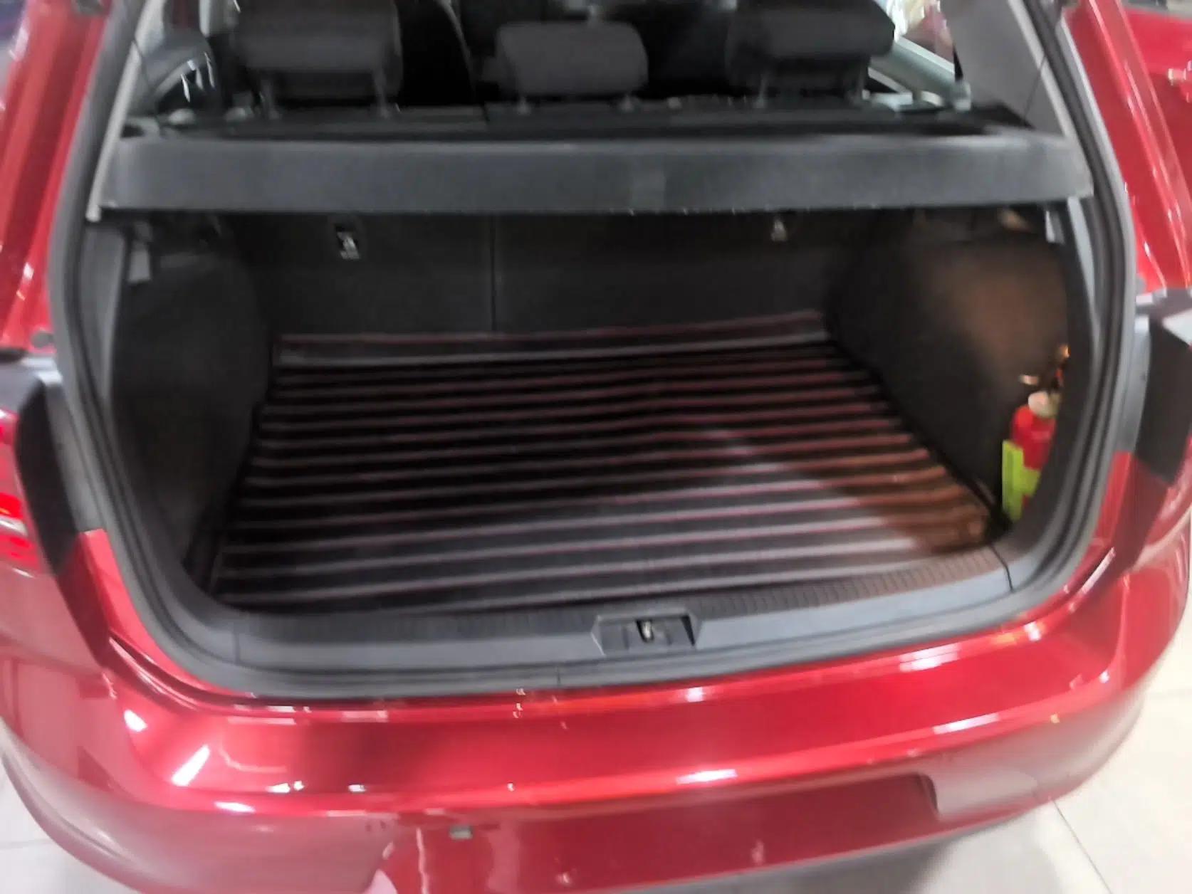 Volkswagen Golf 2015 1.6L Automatic Comfort Model — миниатюра 22