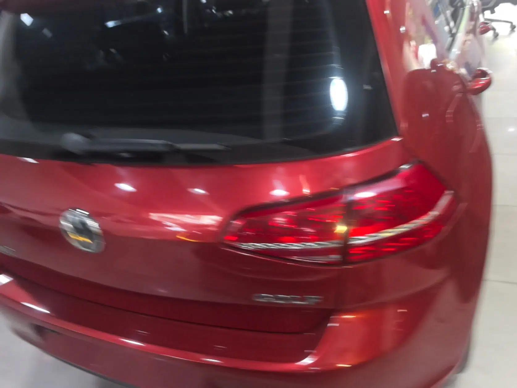 Volkswagen Golf 2015 1.6L Automatic Comfort Model — миниатюра 5