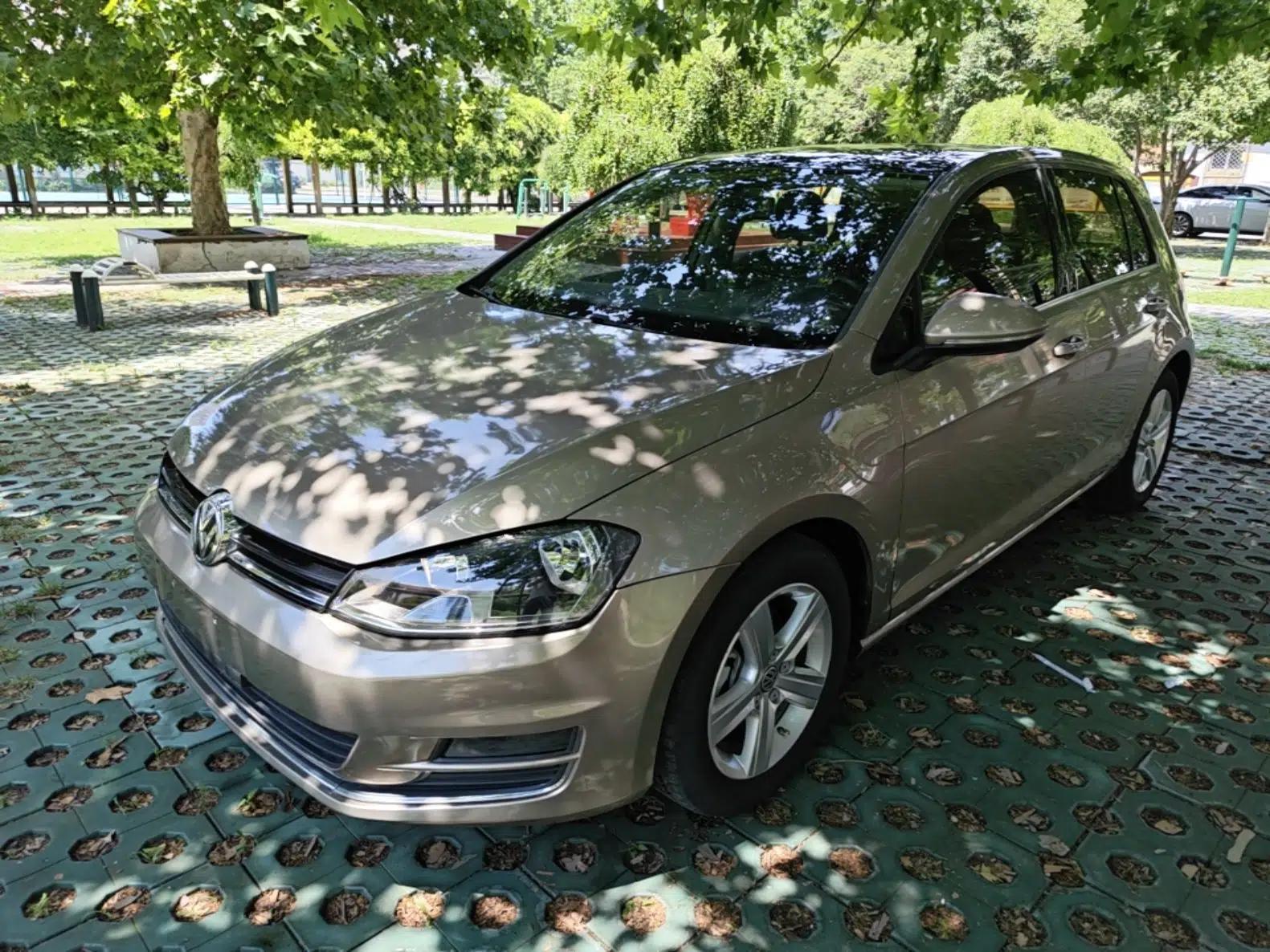 Volkswagen Golf 2015 1.4TSI Automatic Luxury Model — миниатюра 1