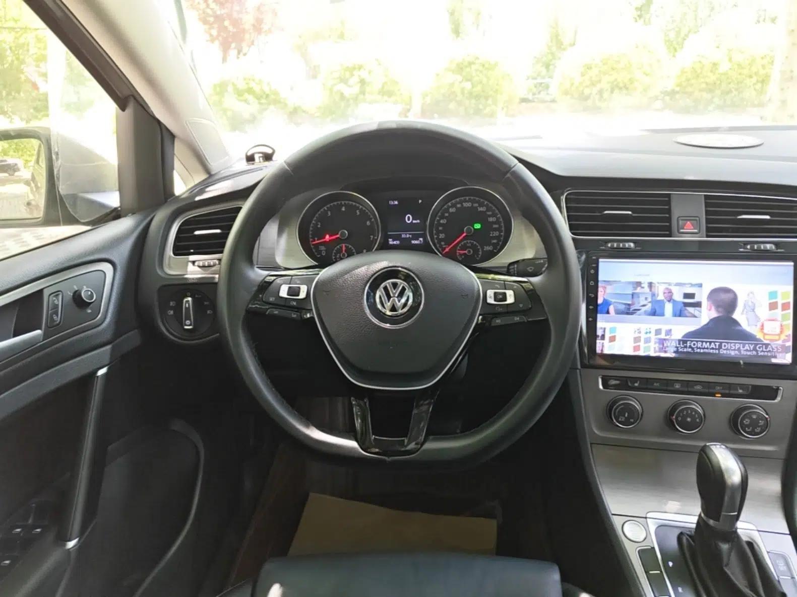 Volkswagen Golf 2015 1.4TSI Automatic Luxury Model — миниатюра 13