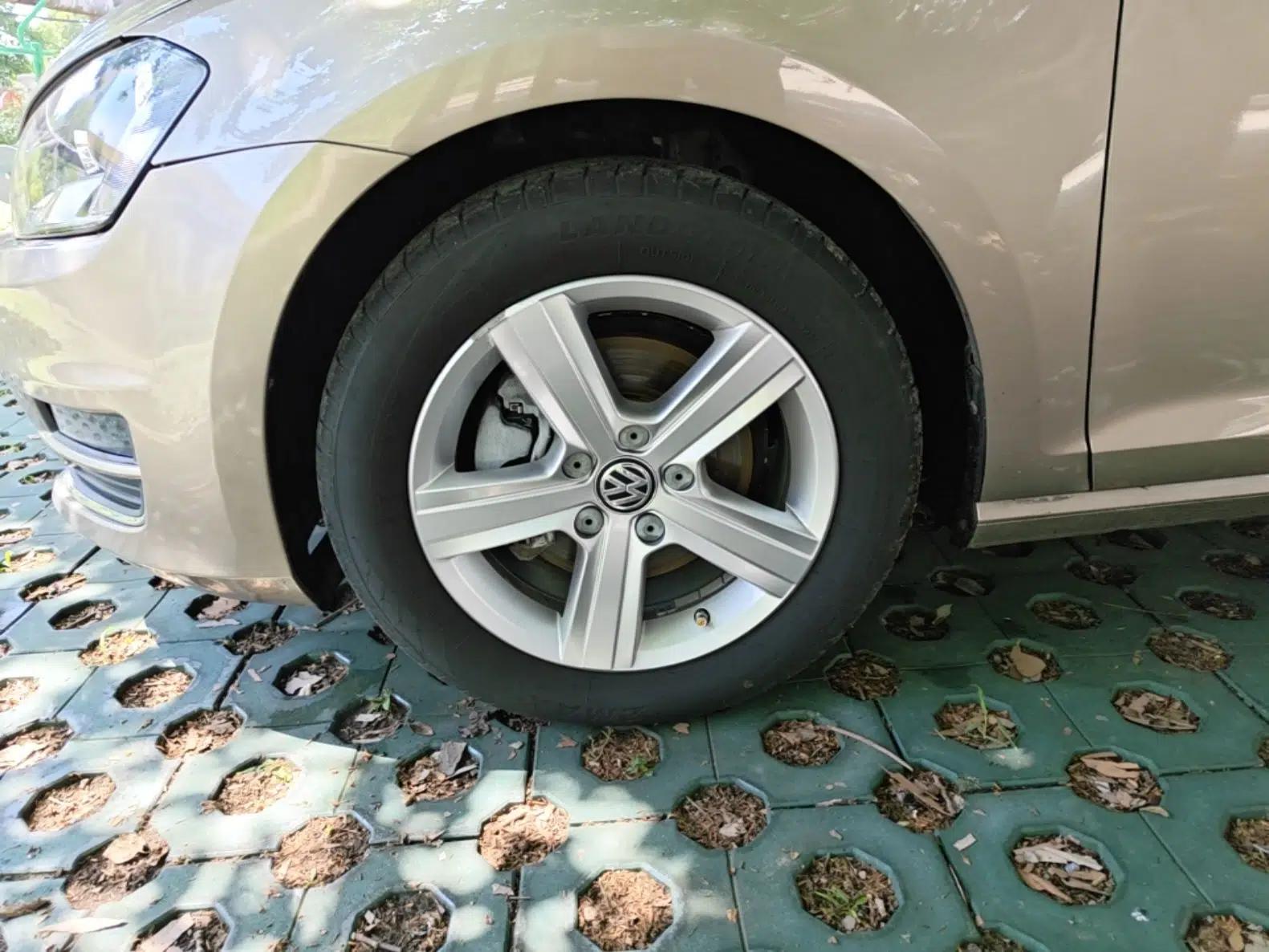 Volkswagen Golf 2015 1.4TSI Automatic Luxury Model — миниатюра 10
