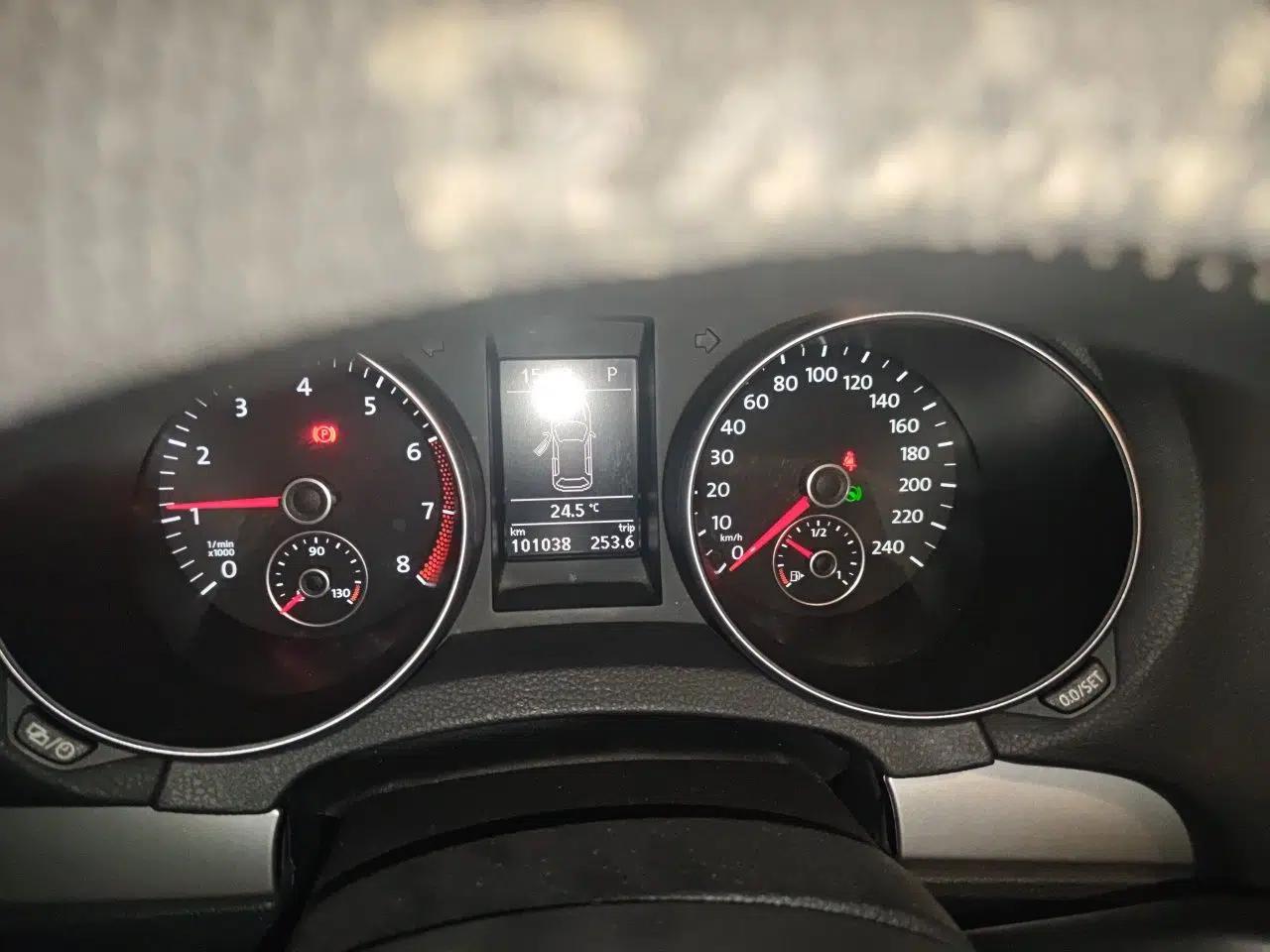 Volkswagen Golf 2011 1.4 TSI Comfort Travel Edition — миниатюра 11