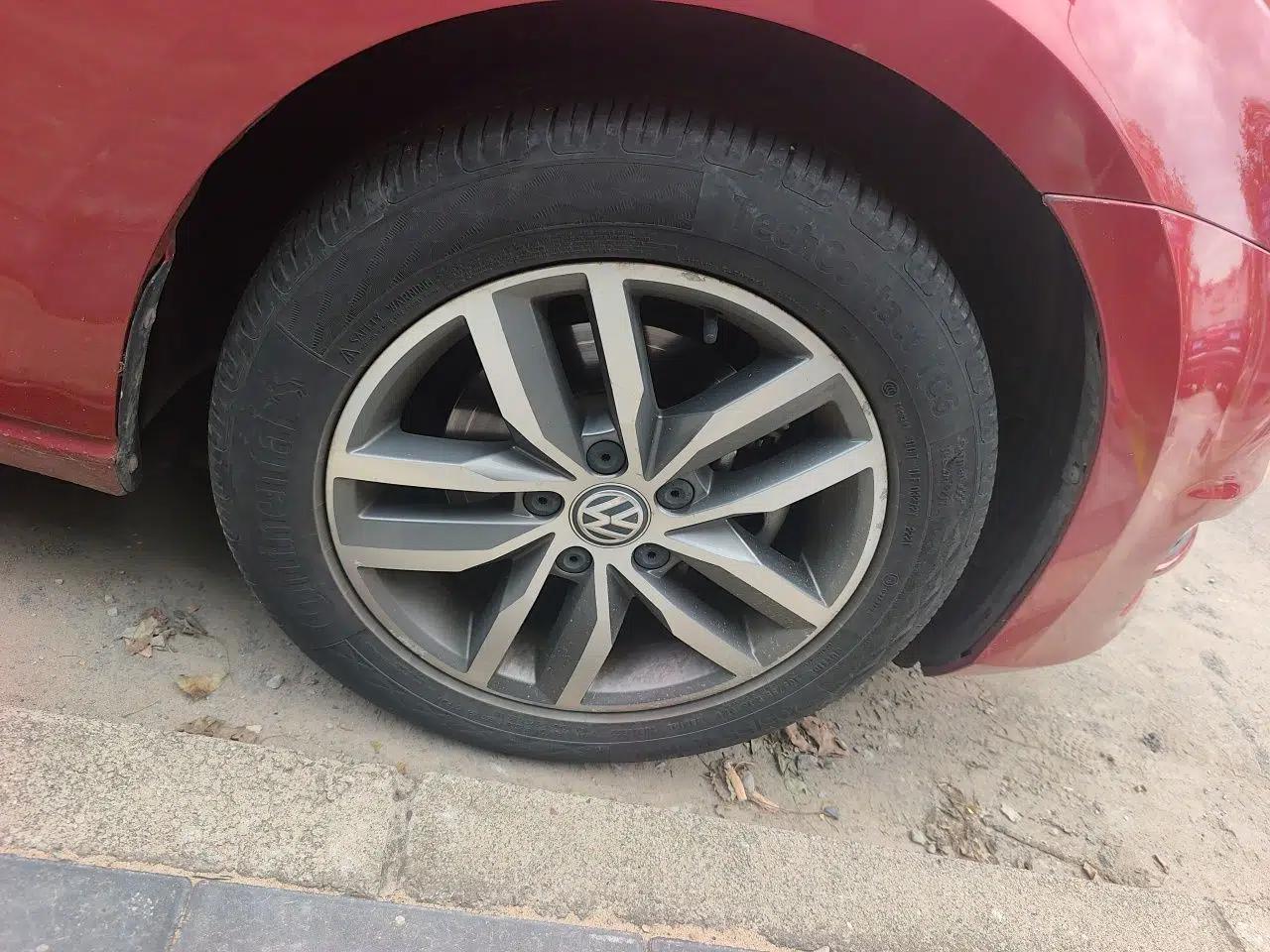 Volkswagen Golf 2016 230TSI Automatic Luxury Version — миниатюра 8