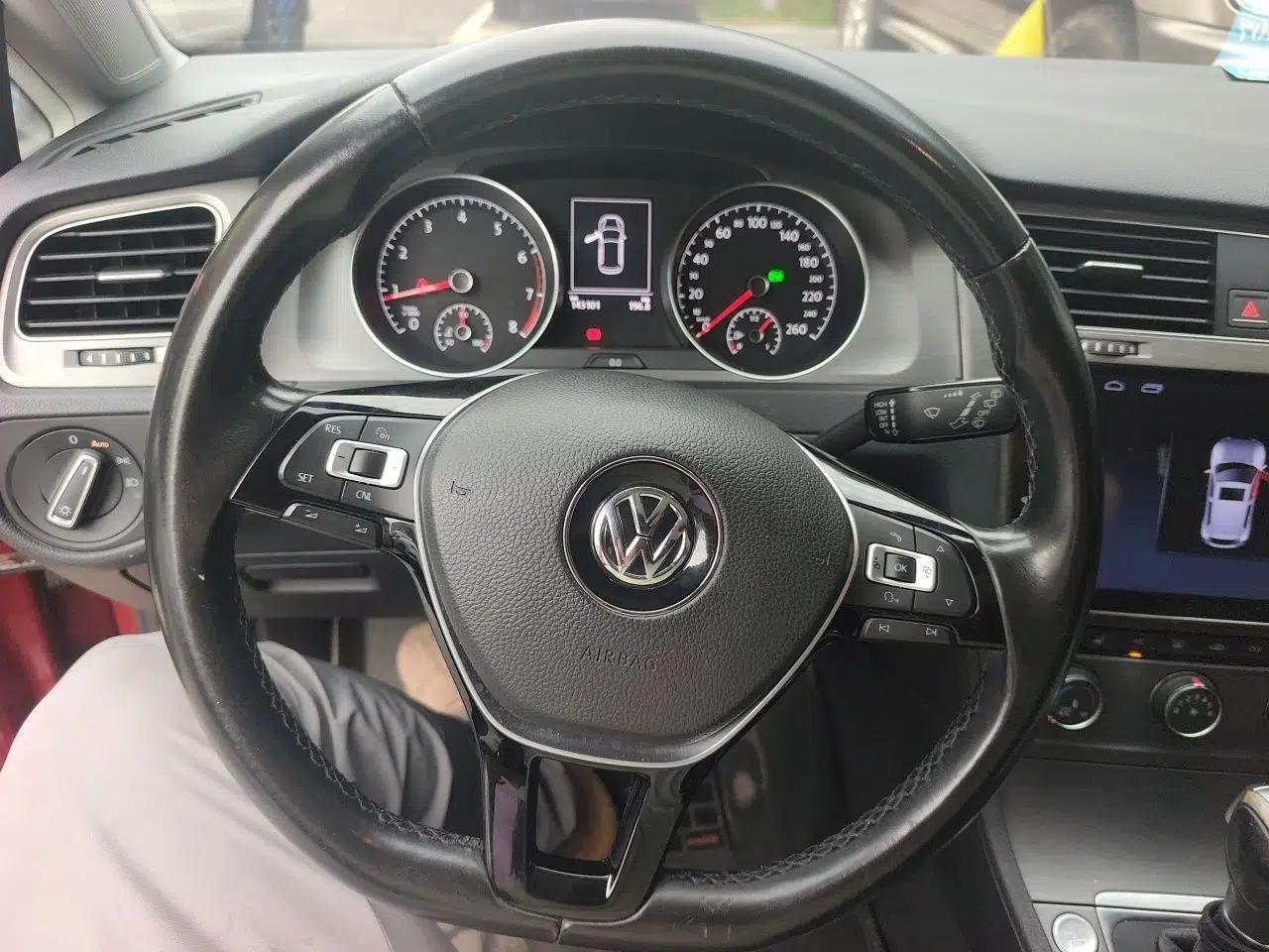 Volkswagen Golf 2016 230TSI Automatic Luxury Version — миниатюра 10