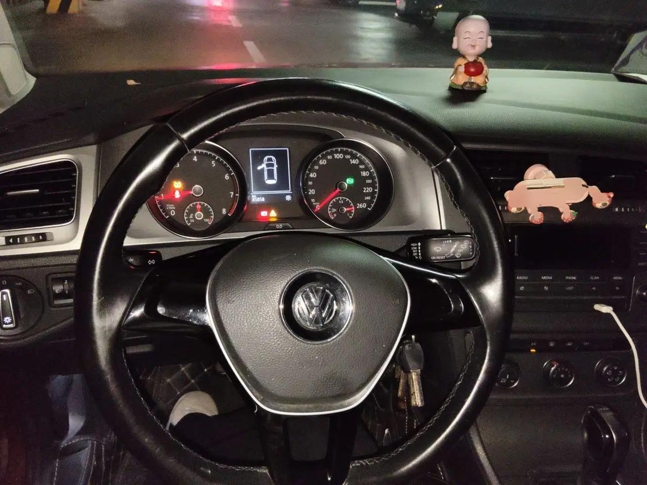 Volkswagen Golf 2015 1.4TSI Automatic Comfort Model — миниатюра 10