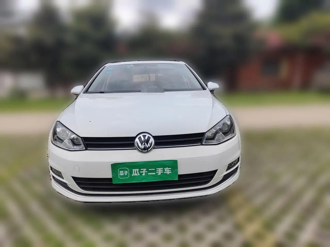 Volkswagen Golf 2014 1.6L Manual Fashion Edition — миниатюра 2
