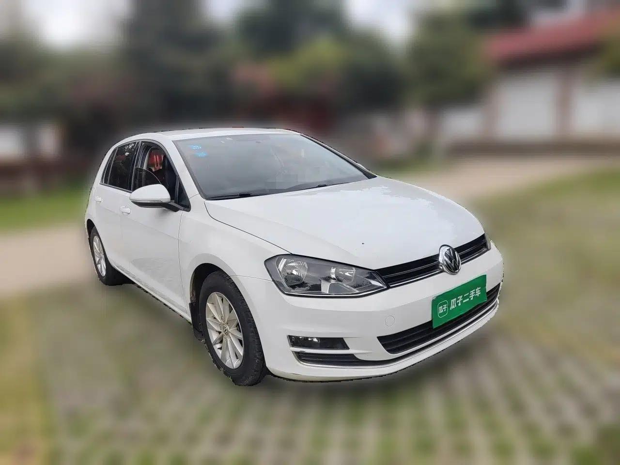 Volkswagen Golf 2014 1.6L Manual Fashion Edition — миниатюра 3