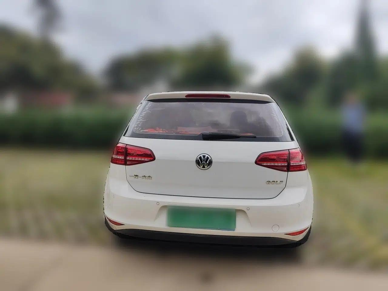 Volkswagen Golf 2014 1.6L Manual Fashion Edition — миниатюра 5