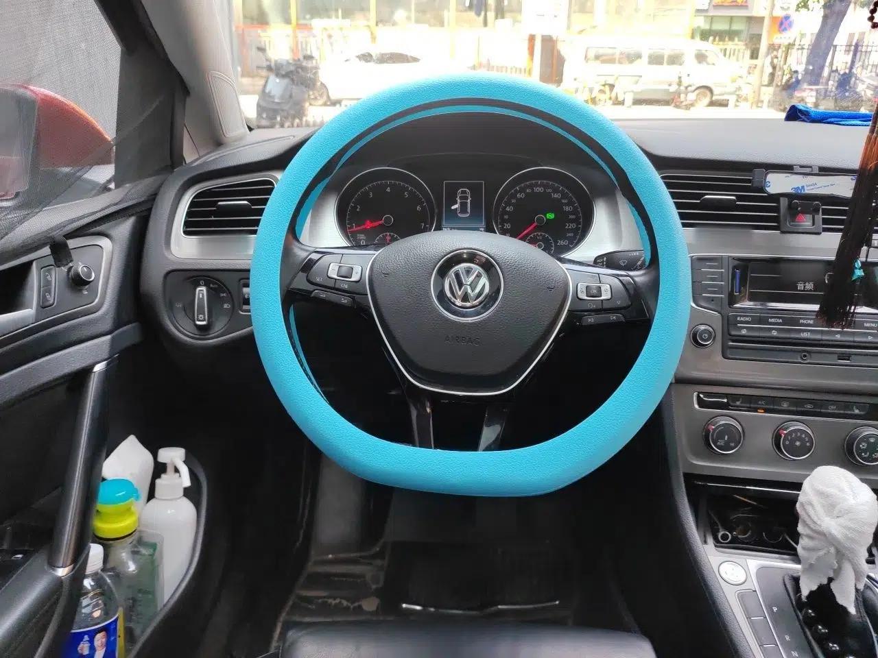 Volkswagen Golf 2015 1.4TSI Automatic Luxury Model — миниатюра 10