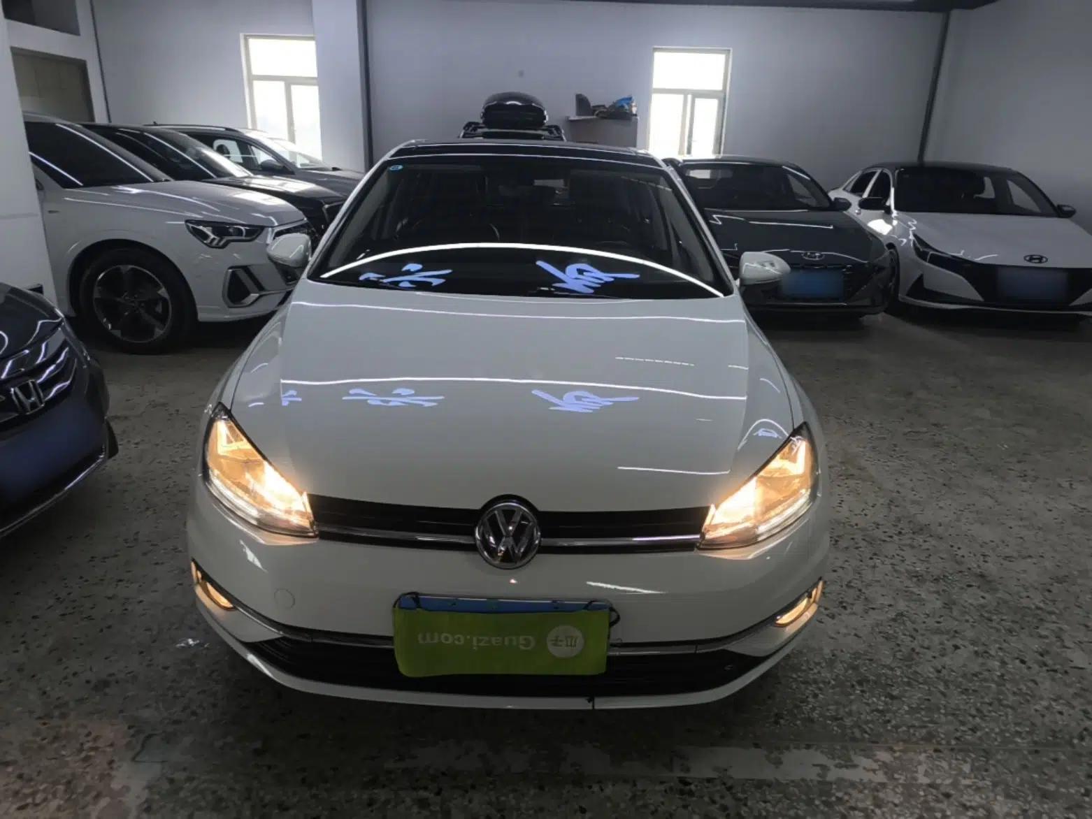 Volkswagen Golf 2018 230TSI Automatic Luxury Version — миниатюра 2