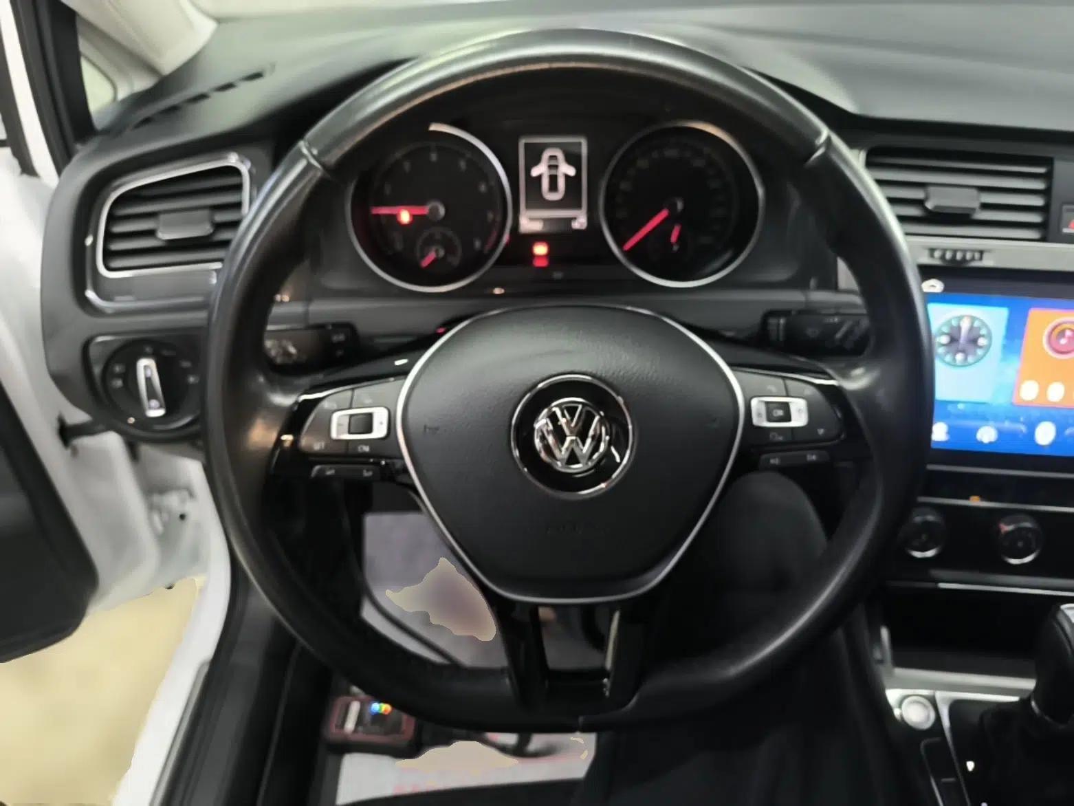 Volkswagen Golf 2018 230TSI Automatic Luxury Version — миниатюра 13