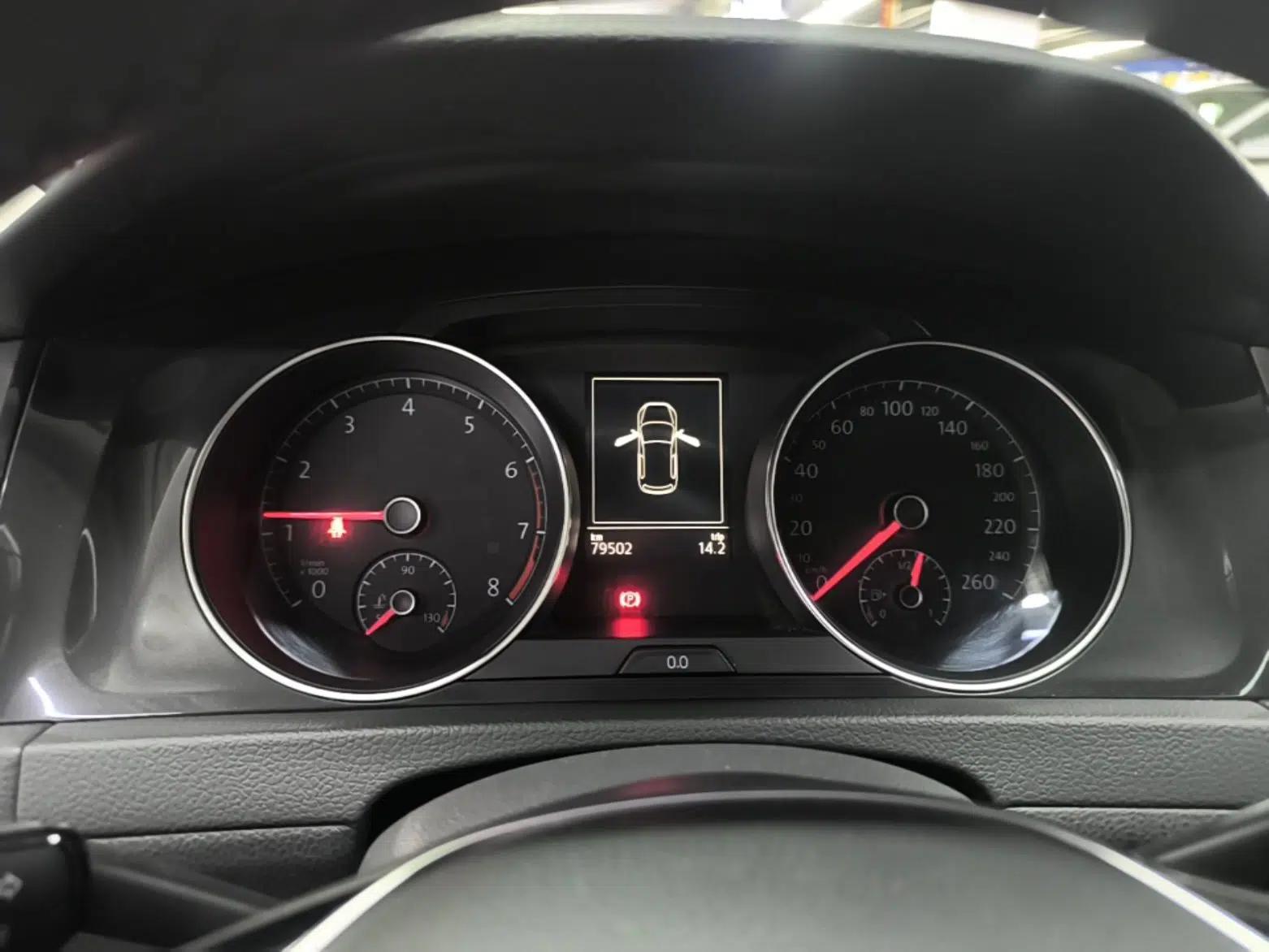 Volkswagen Golf 2018 230TSI Automatic Luxury Version — миниатюра 14
