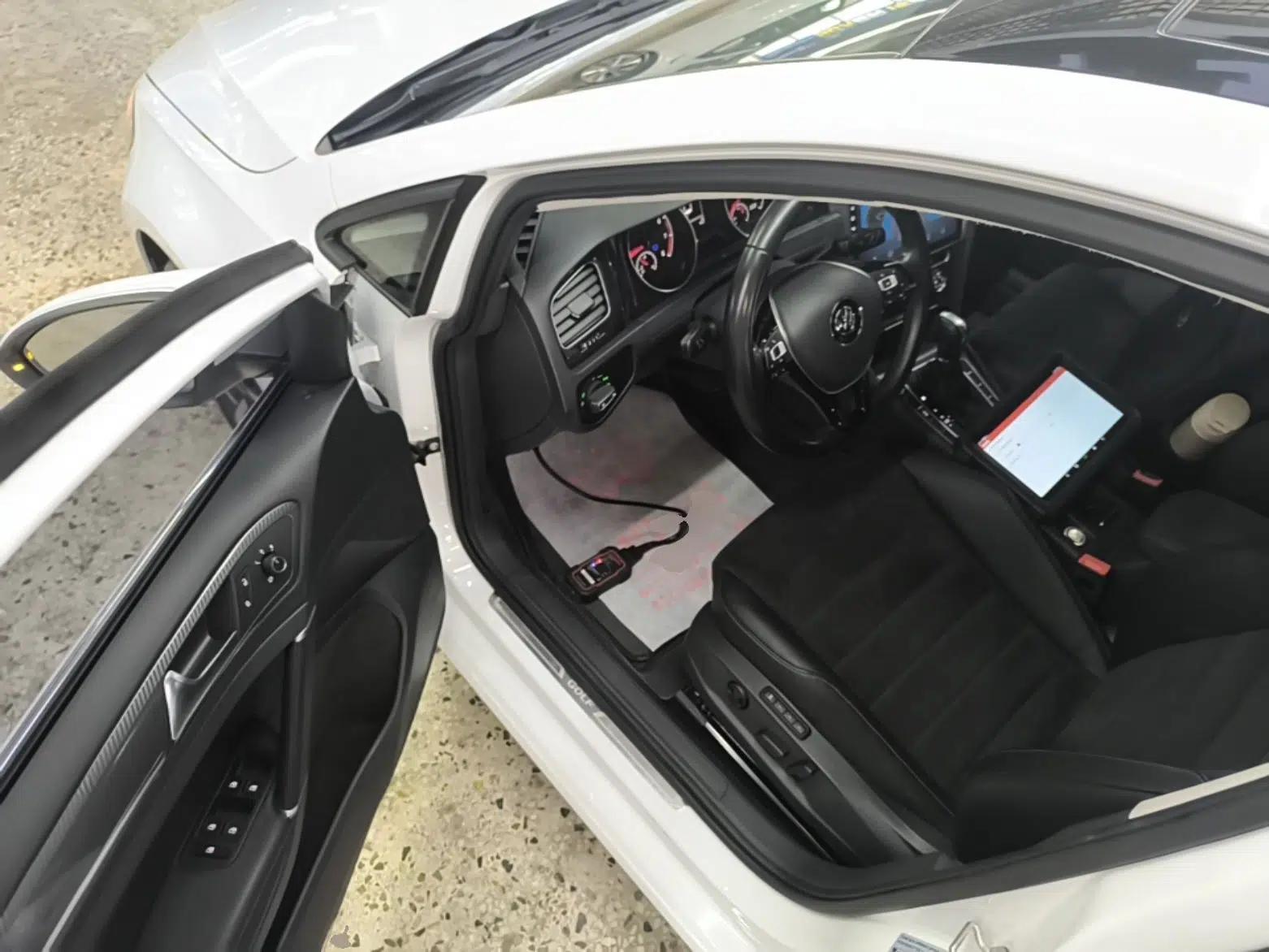 Volkswagen Golf 2018 230TSI Automatic Luxury Version — миниатюра 18