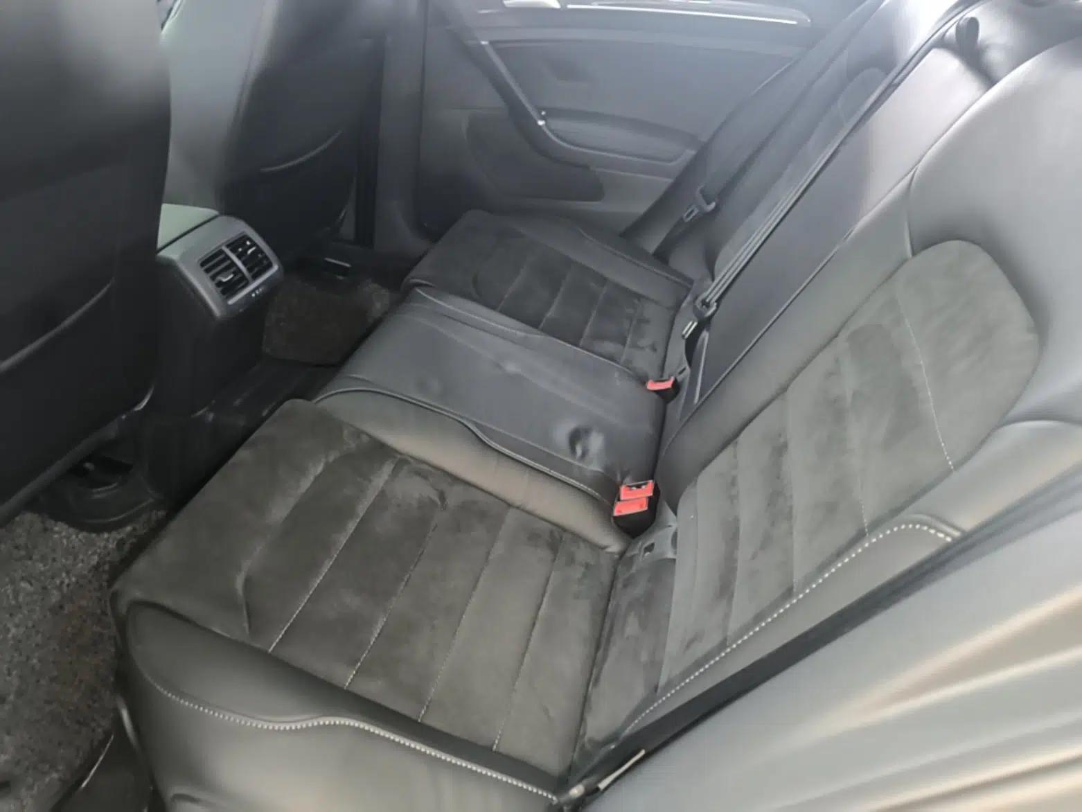 Volkswagen Golf 2018 230TSI Automatic Luxury Version — миниатюра 20