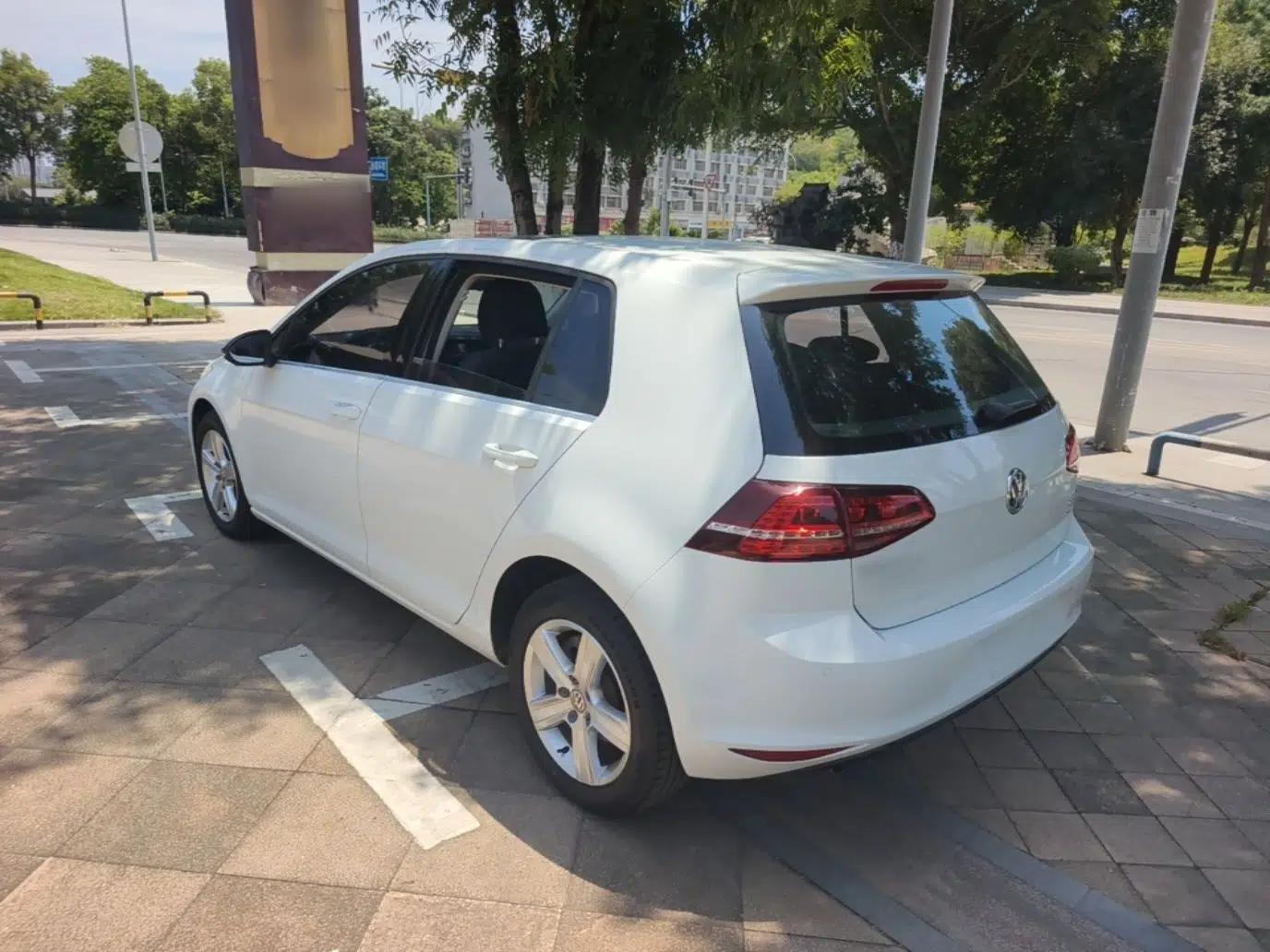 Volkswagen Golf 2017 230TSI Automatic Comfort Edition – Celebrating Milestone of One Million Units — миниатюра 4