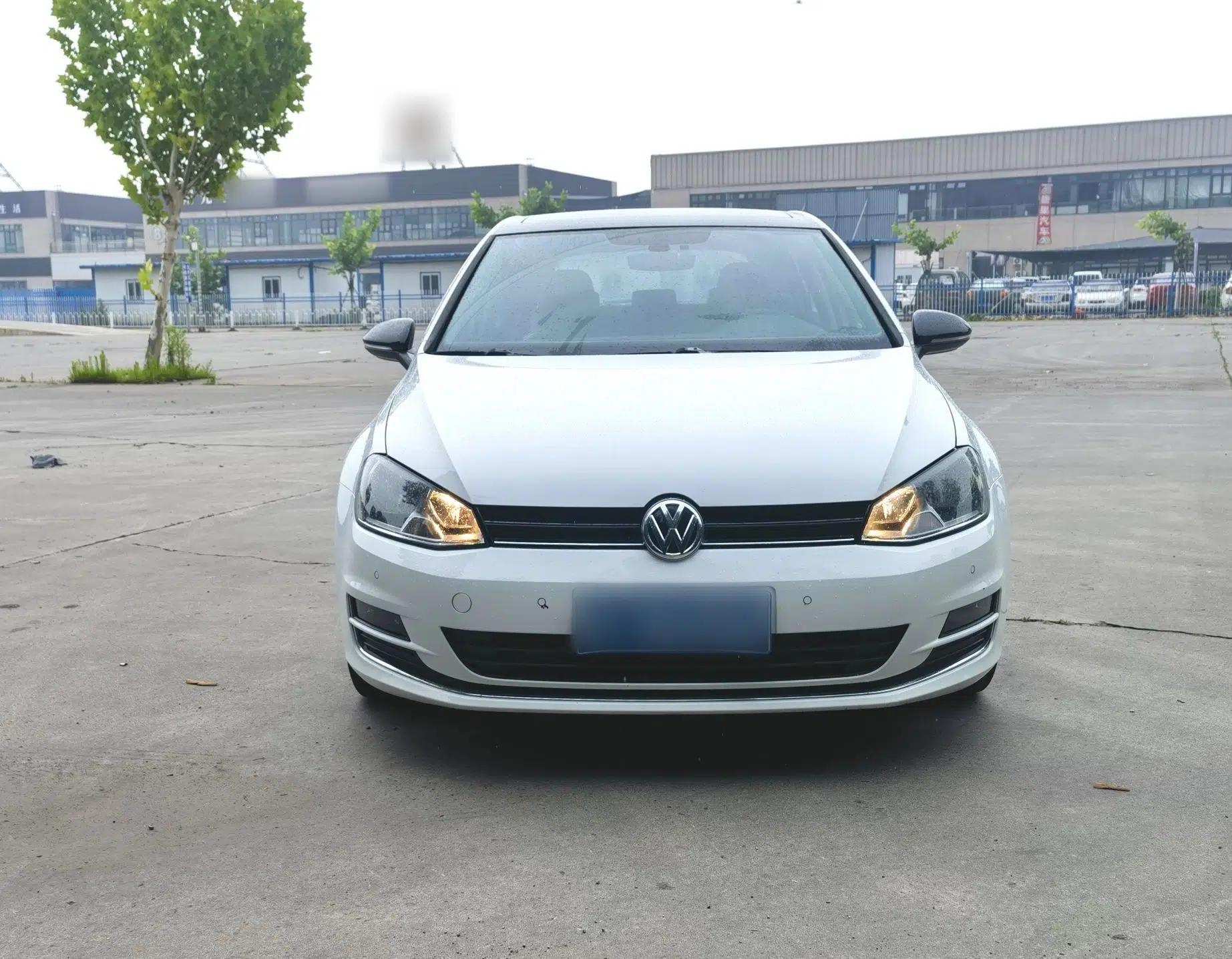 Volkswagen Golf 2017 230TSI Automatic Luxury Million-Vehicle Commemorative Edition — миниатюра 2