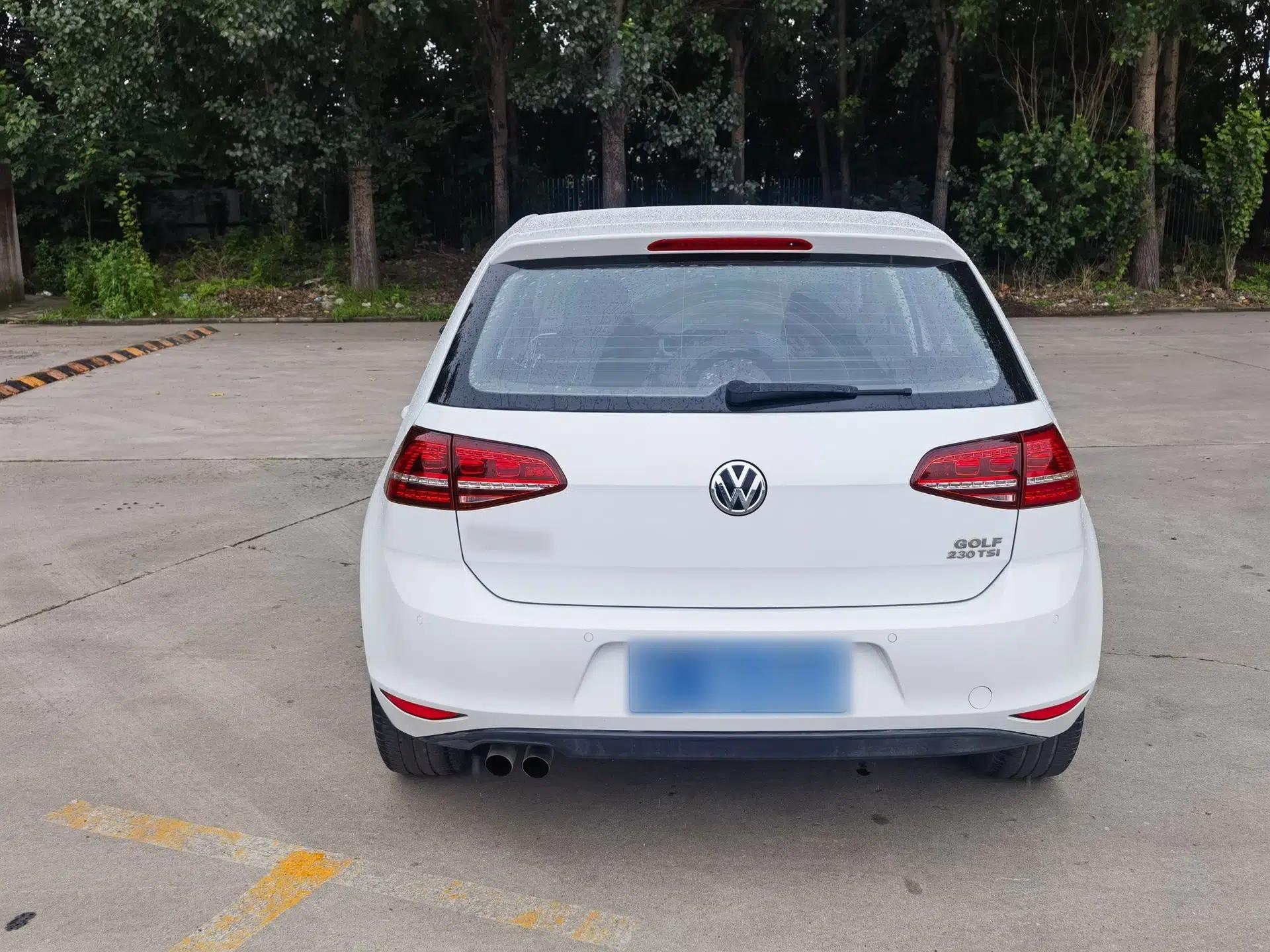 Volkswagen Golf 2017 230TSI Automatic Luxury Million-Vehicle Commemorative Edition — миниатюра 4