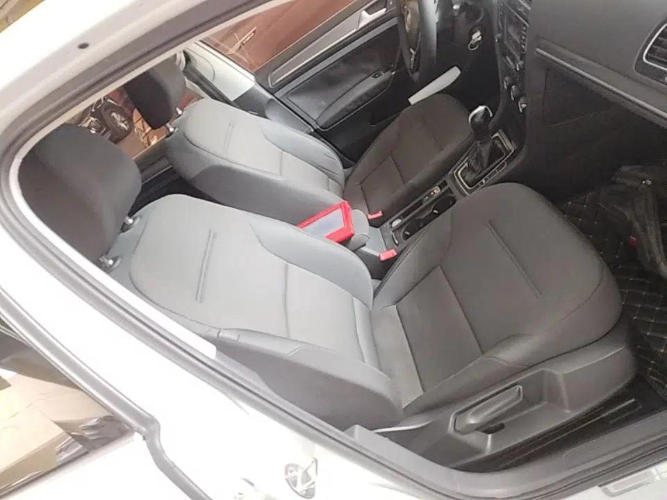 Volkswagen Golf 2017 230TSI Automatic Comfort Edition – Celebrating Milestone of One Million Units — миниатюра 19