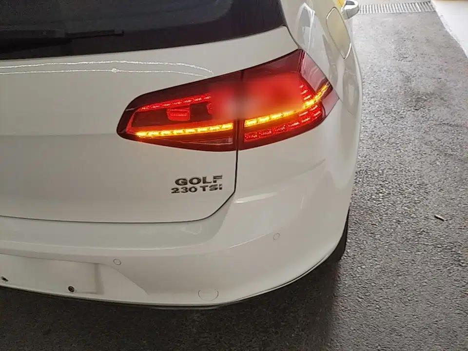 Volkswagen Golf 2017 230TSI Automatic Comfort Edition – Celebrating Milestone of One Million Units — миниатюра 9