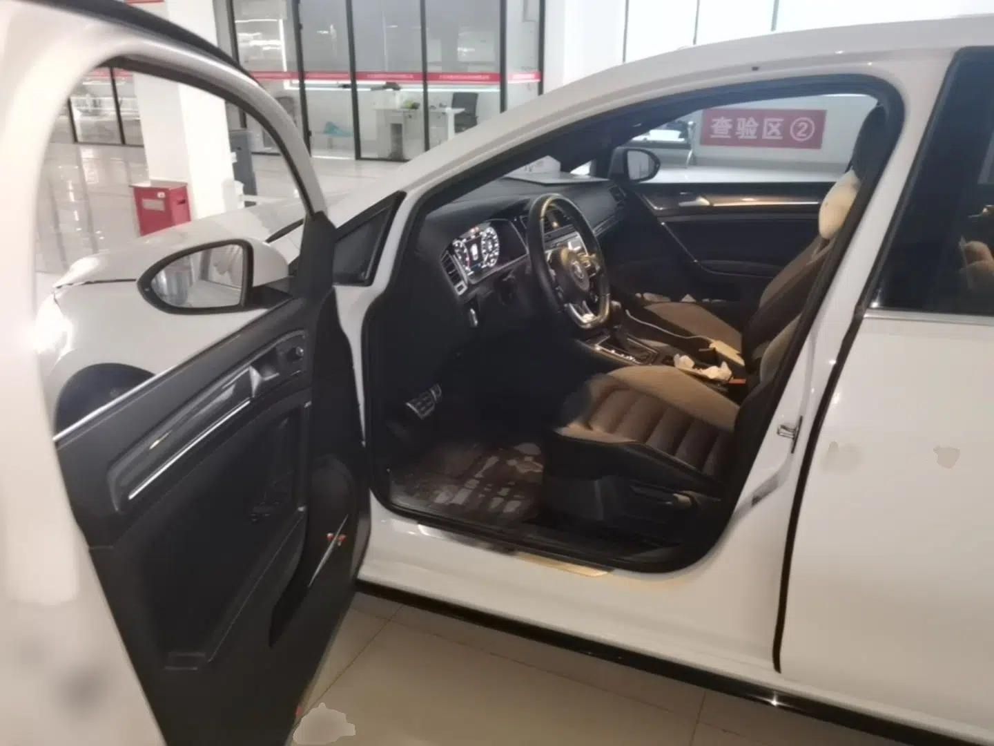 Volkswagen Golf 2019 280TSI DSG R-Line China VI Standard — миниатюра 19
