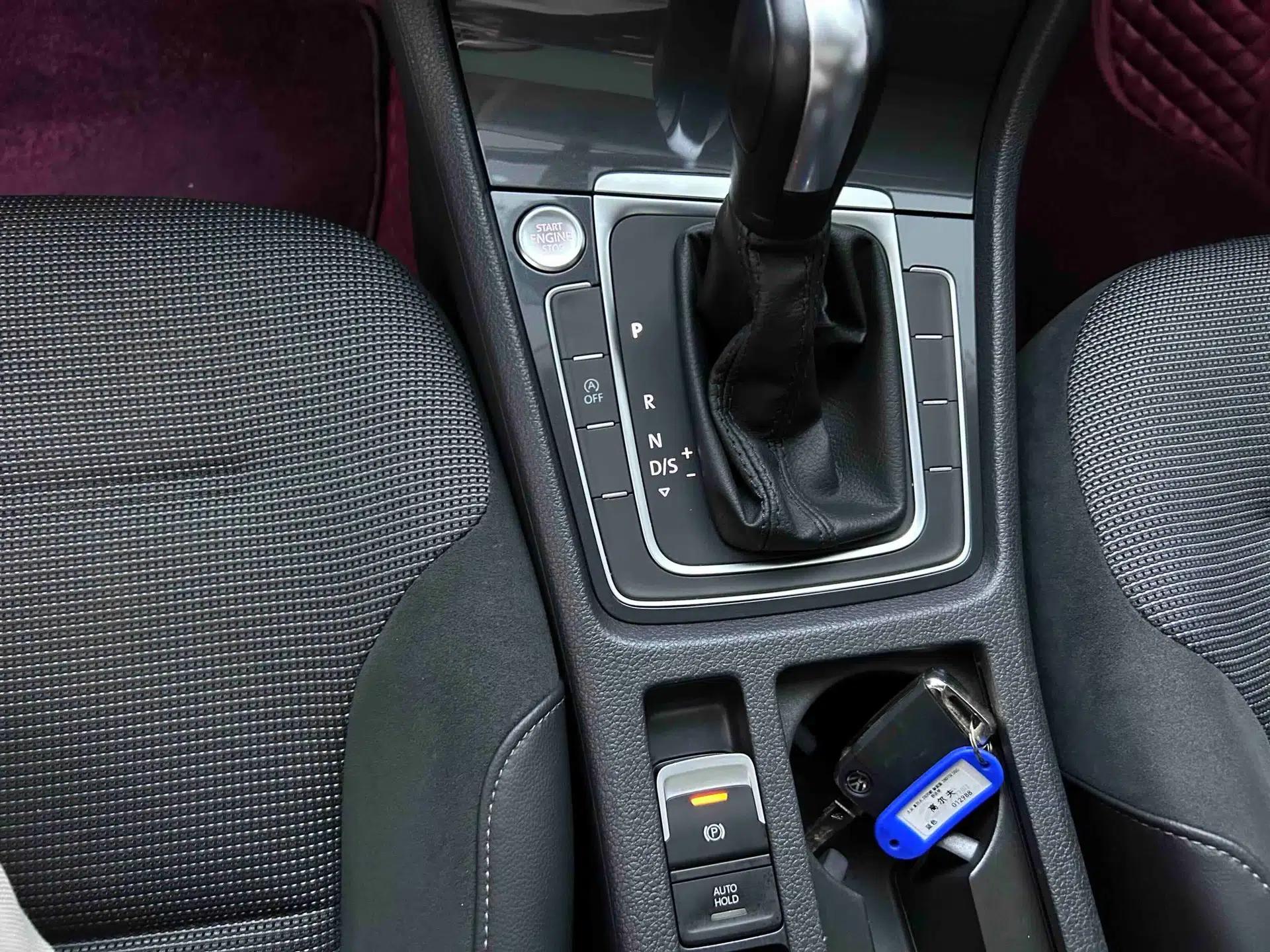 Volkswagen Golf 2020 Zhiai Edition 280TSI DSG Comfort Model — миниатюра 23