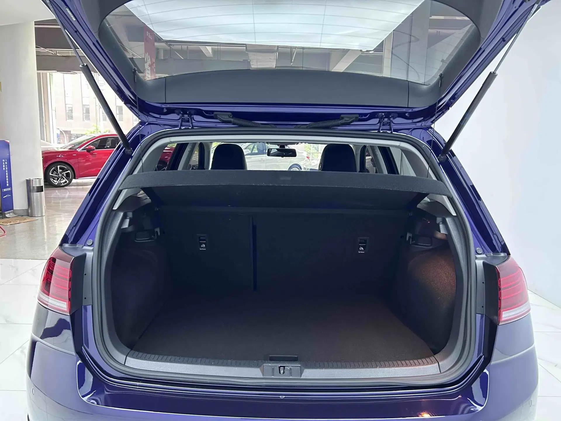 Volkswagen Golf 2020 Zhiai Edition 280TSI DSG Comfort Model — миниатюра 29