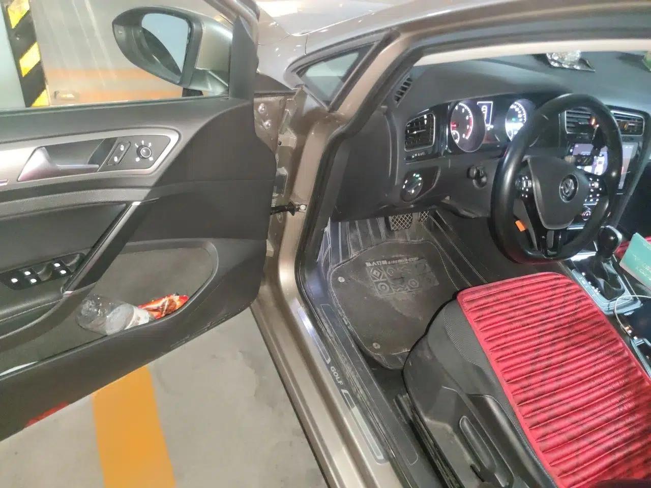 Volkswagen Golf 2018 230TSI Automatic Comfort Model — миниатюра 16