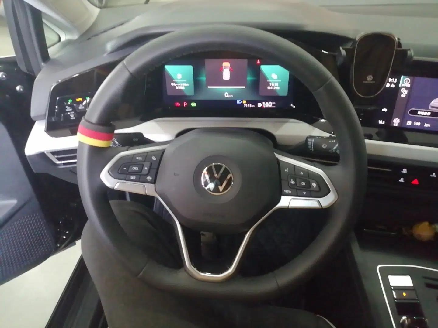 Volkswagen Golf 2023 Facelift 280TSI DSG Pro — миниатюра 13