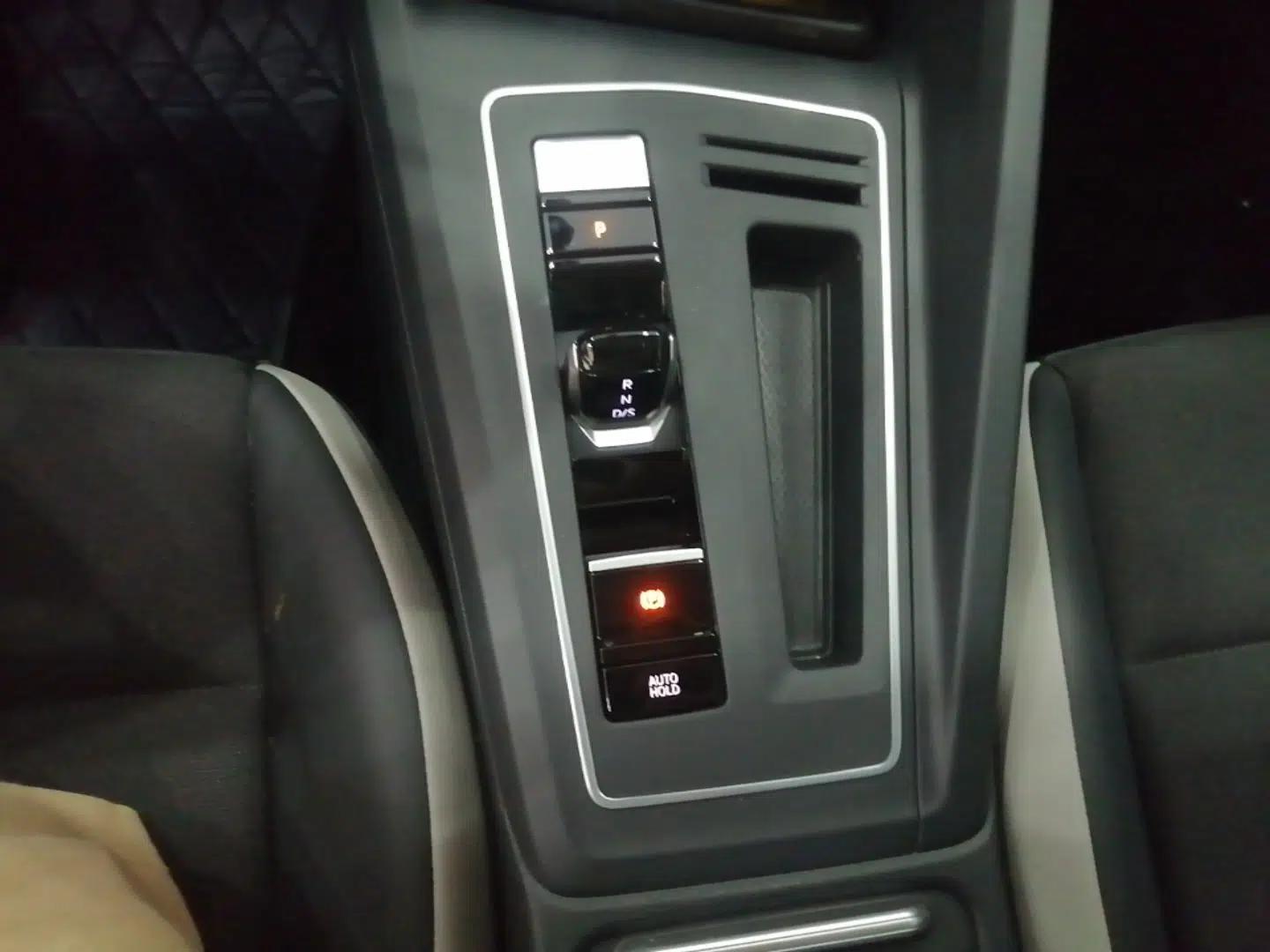 Volkswagen Golf 2023 Facelift 280TSI DSG Pro — миниатюра 16