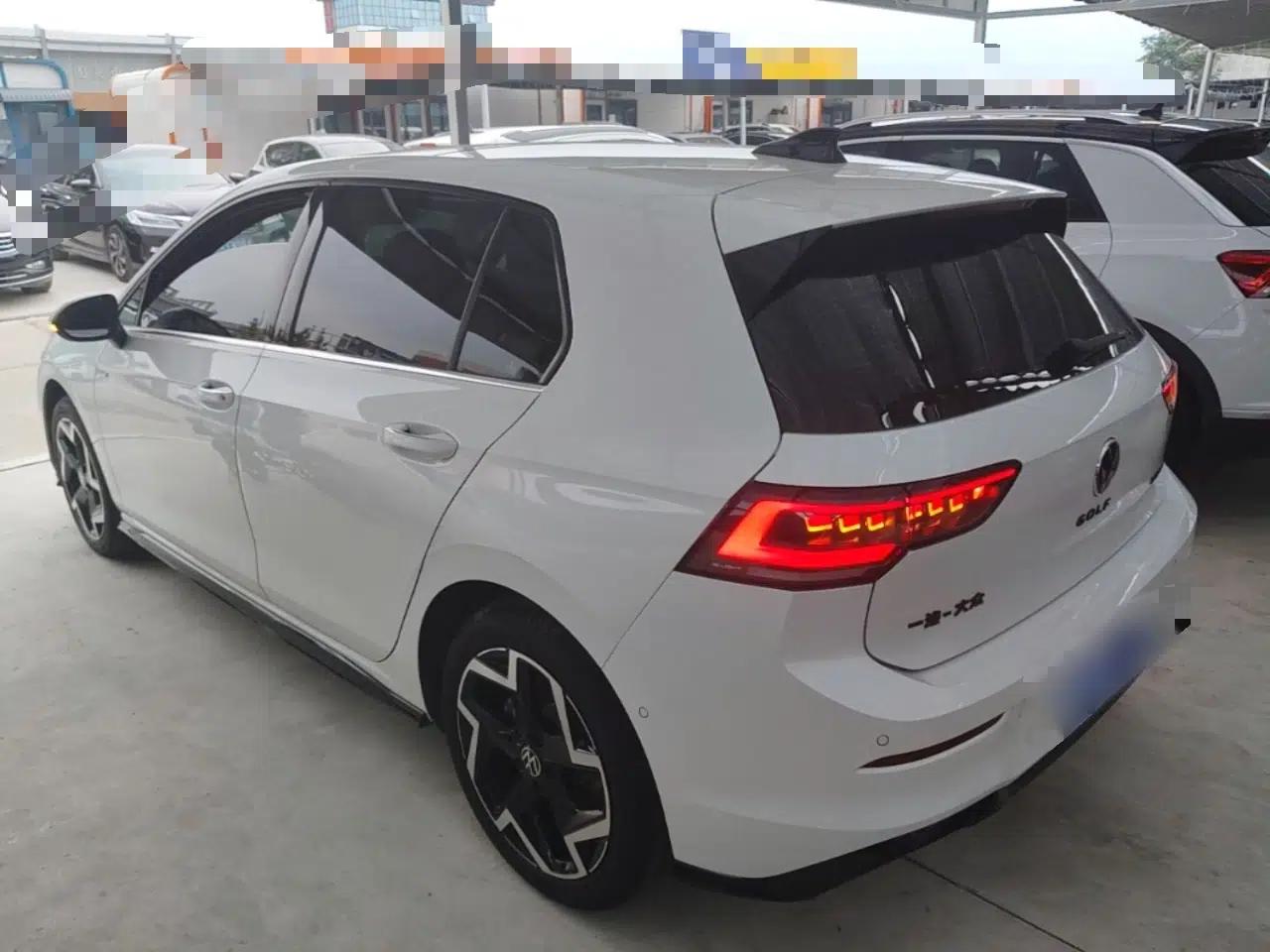 Volkswagen Golf 2025 300TSI R-Line — миниатюра 4