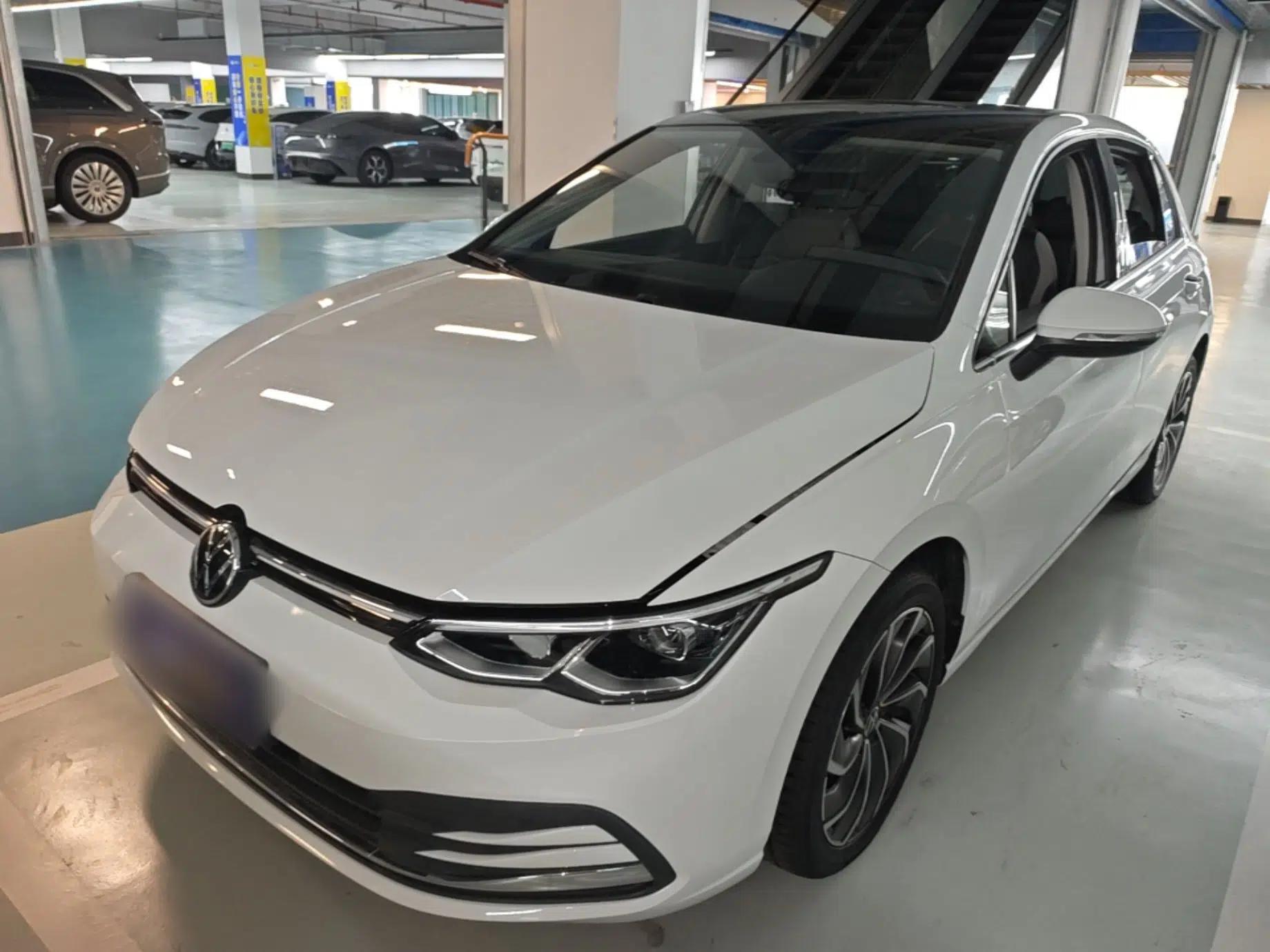 Volkswagen Golf 2023 200TSI DSG Pro — миниатюра 1