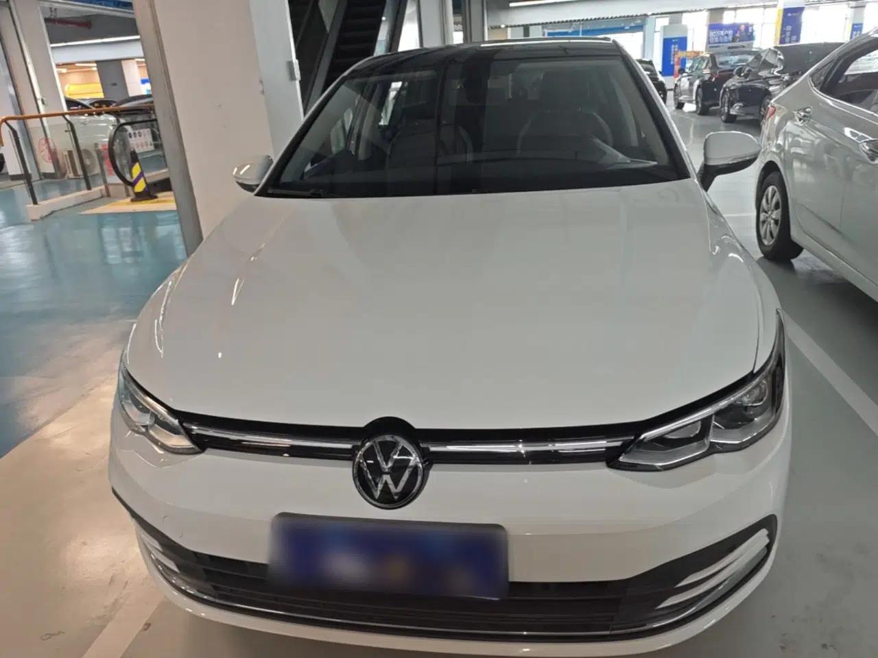 Volkswagen Golf 2023 200TSI DSG Pro — миниатюра 2