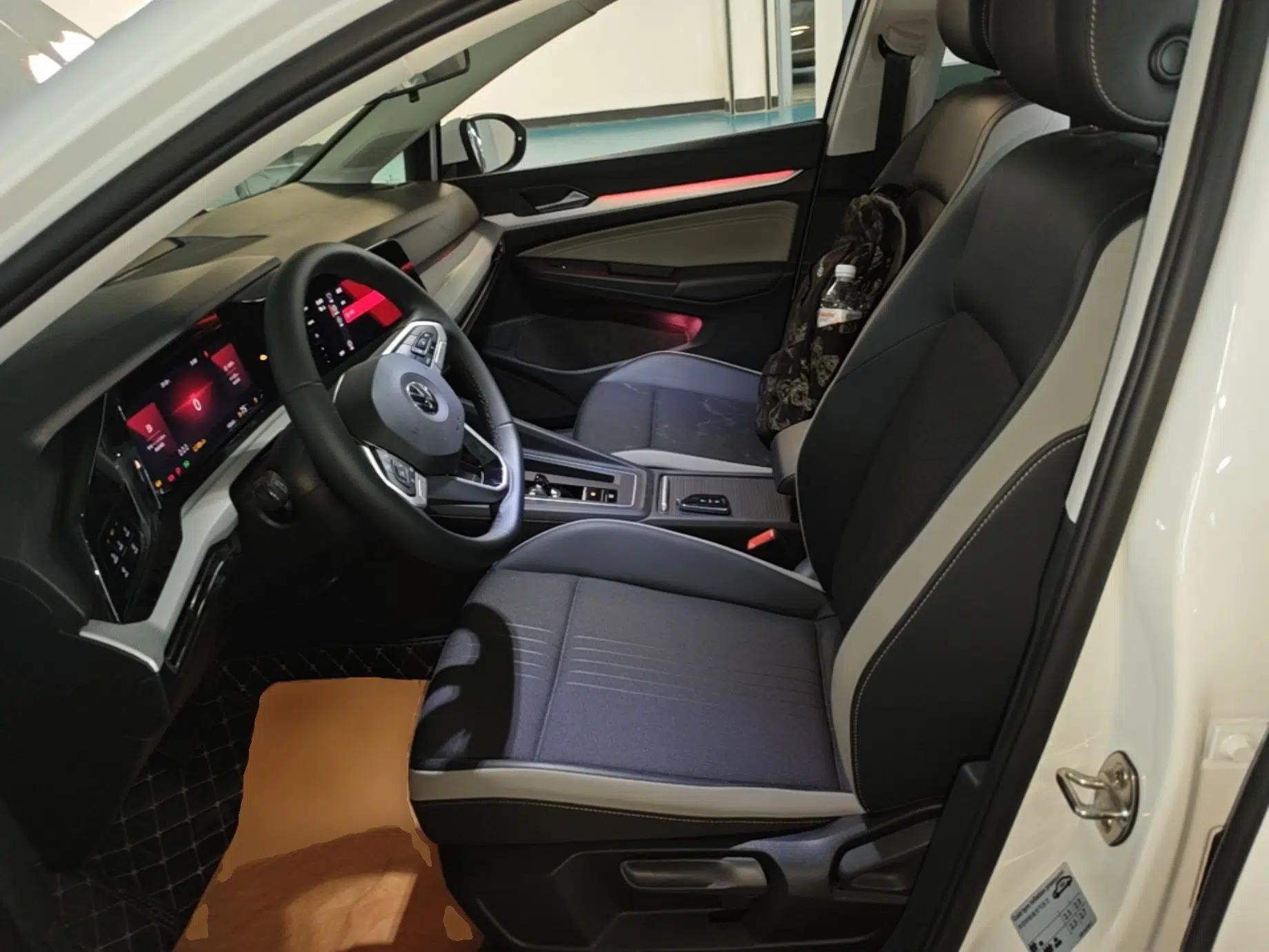 Volkswagen Golf 2023 200TSI DSG Pro — миниатюра 17