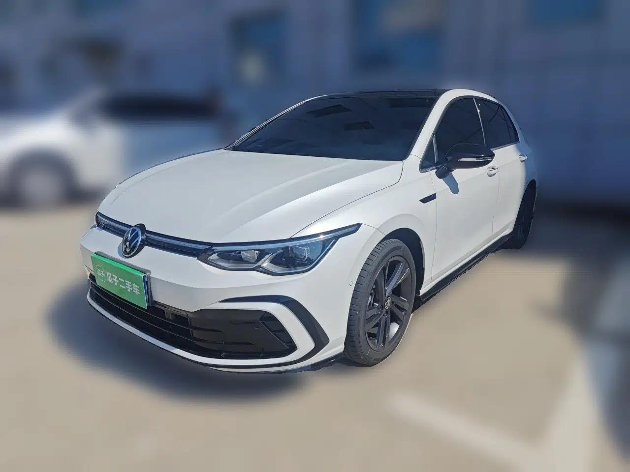 Volkswagen Golf 2023 Facelift 280TSI DSG R-Line Lite — миниатюра 1