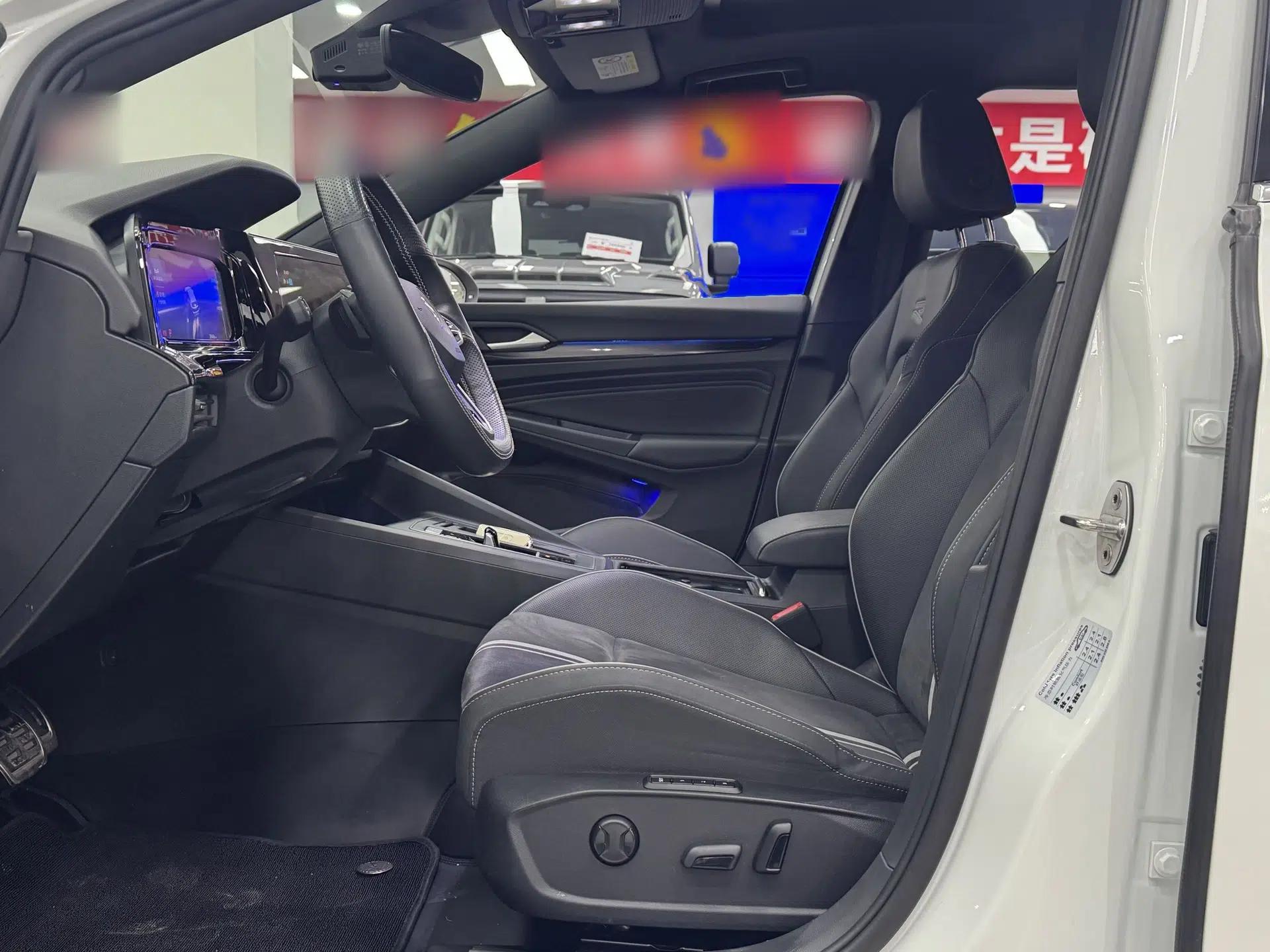 Volkswagen Golf 2021 280TSI DSG R-Line — миниатюра 15