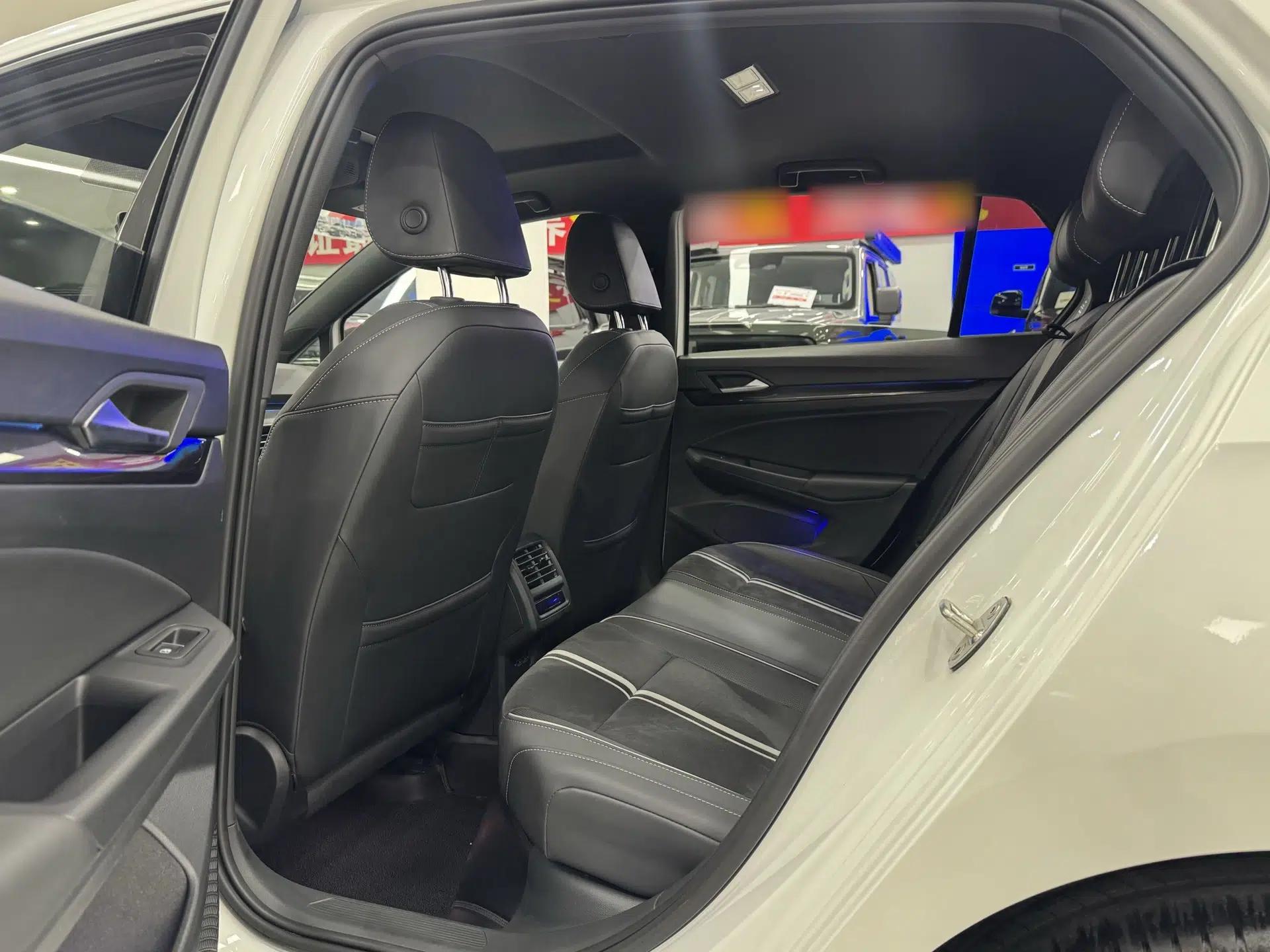 Volkswagen Golf 2021 280TSI DSG R-Line — миниатюра 16