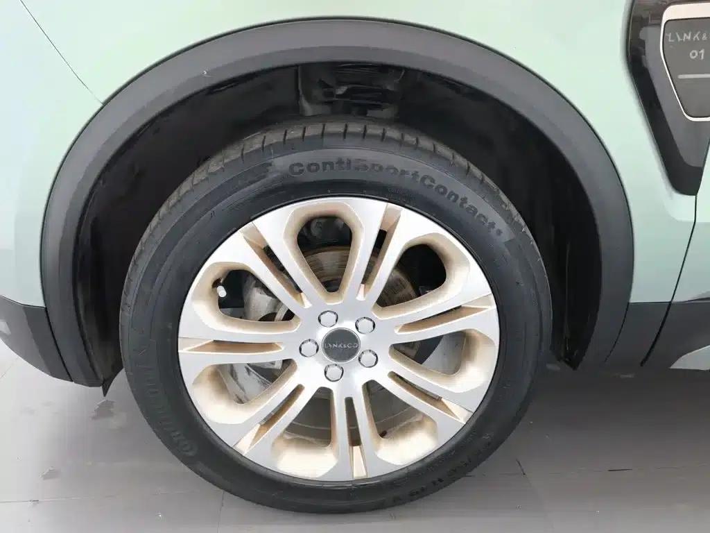 Lynk & Co 01 2017 2.0T 2WD Pro Edition — миниатюра 17