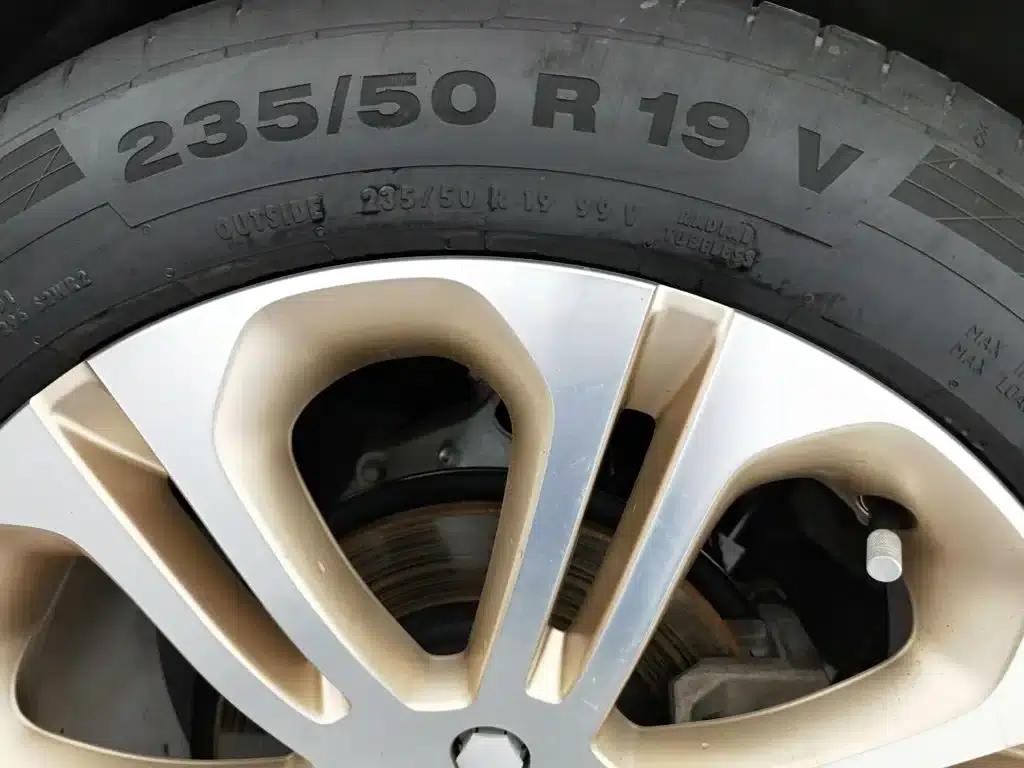 Lynk & Co 01 2017 2.0T 2WD Pro Edition — миниатюра 24