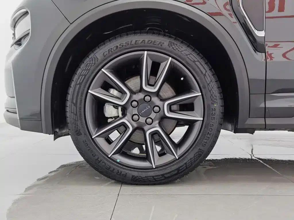 Lynk & Co 01 2021 2.0TD Two-Wheel Drive Pro — миниатюра 17