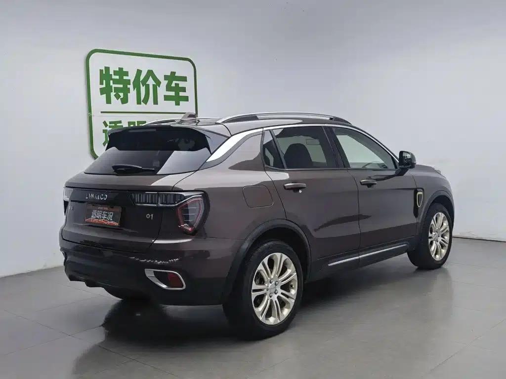 Lynk & Co 01 2017 2.0T 2WD Pro Edition — миниатюра 2