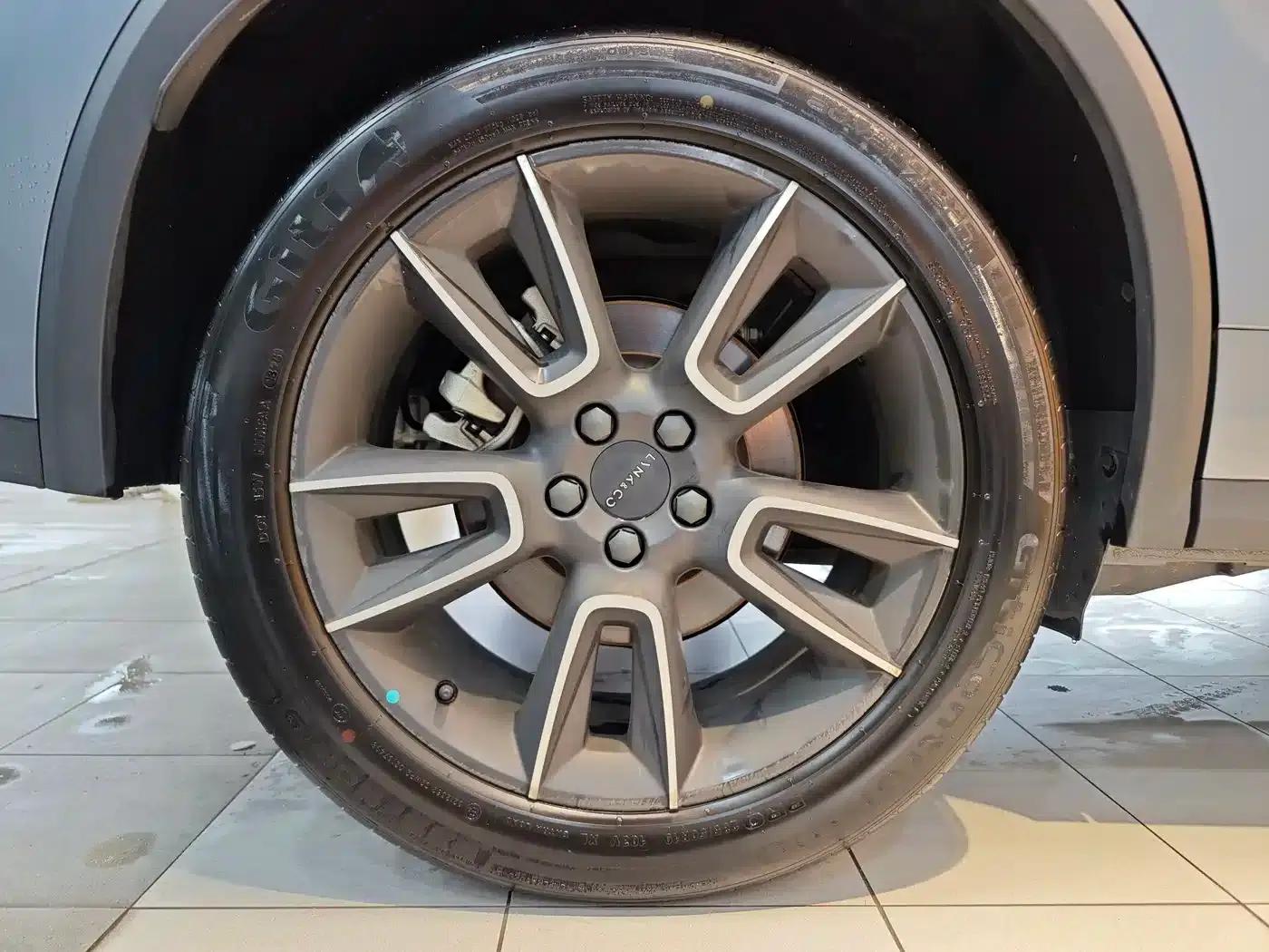 Lynk & Co 01 2025 2.0TD Two-Wheel Drive Refreshed Pro Edition — миниатюра 32